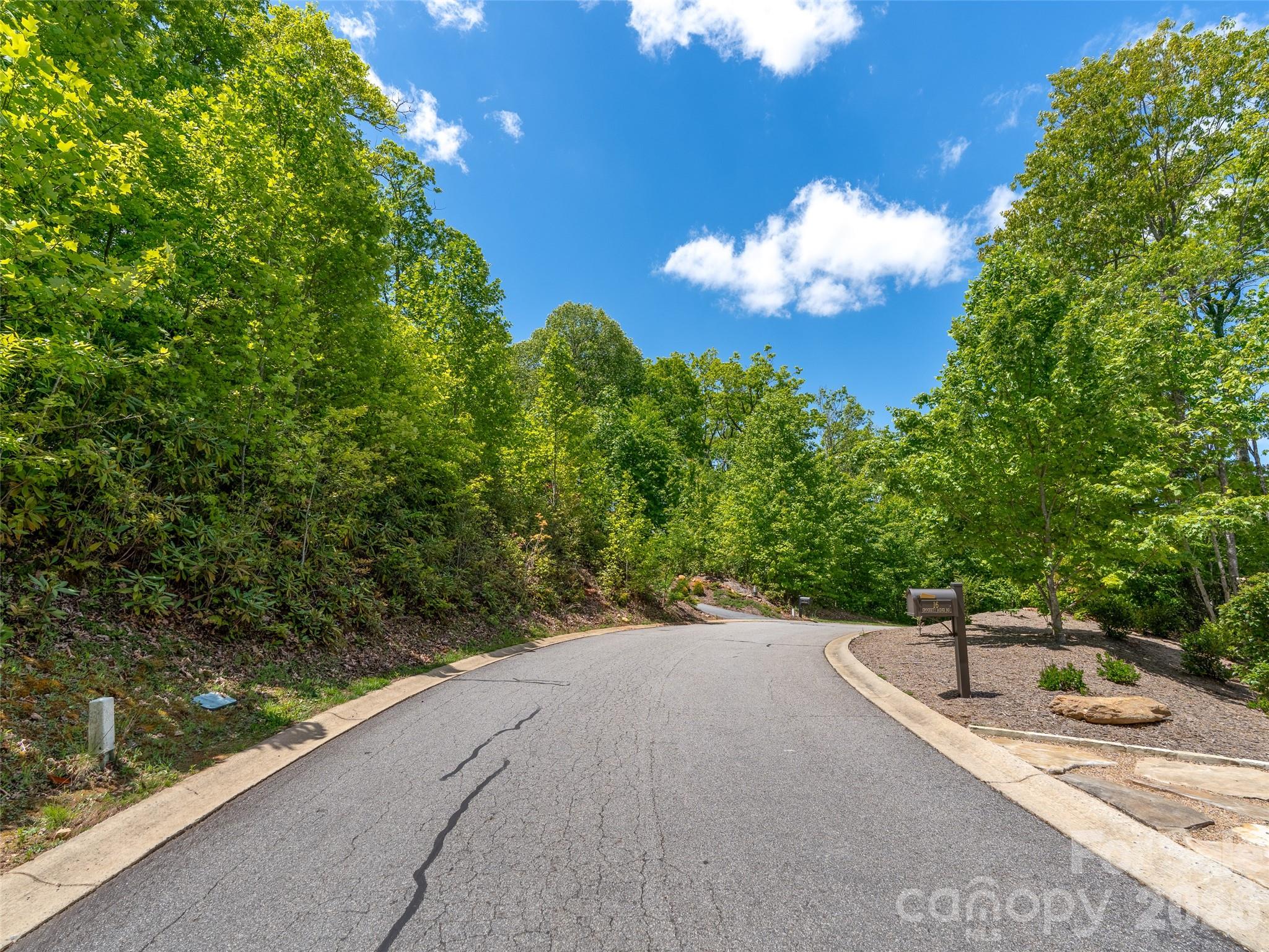 9 Crockett Ridge Road Property Photo 12