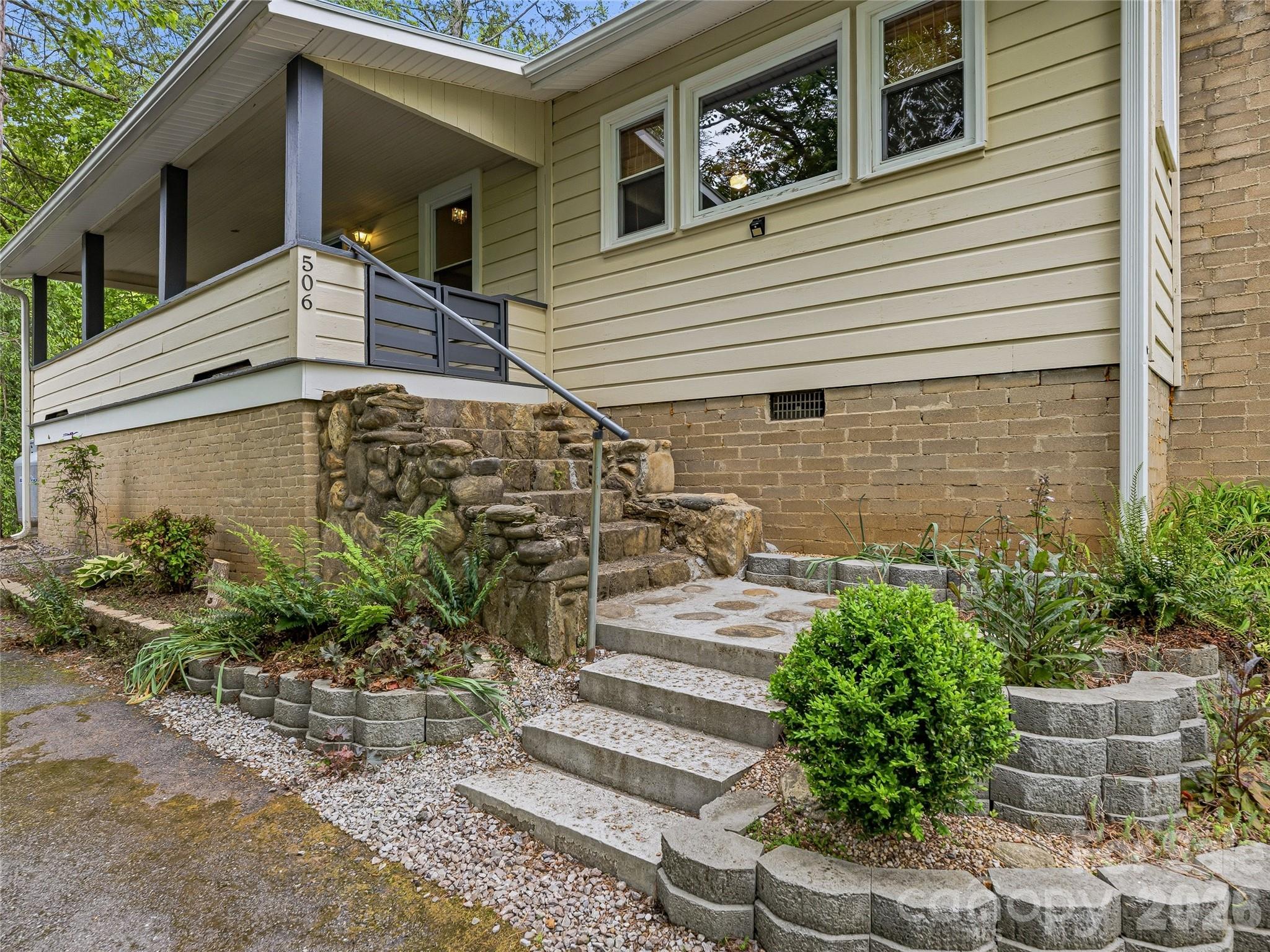 506 Johnston School Road Property Photo 1