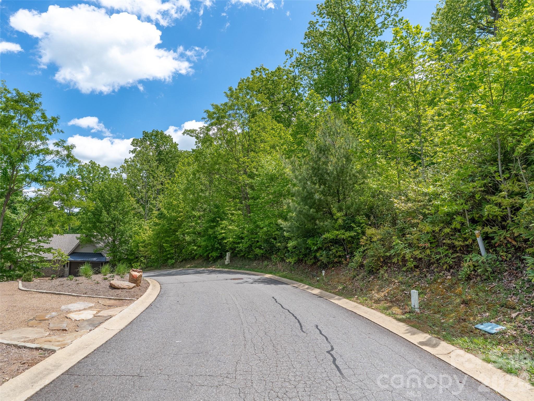 11 Crockett Ridge Road Property Photo 9