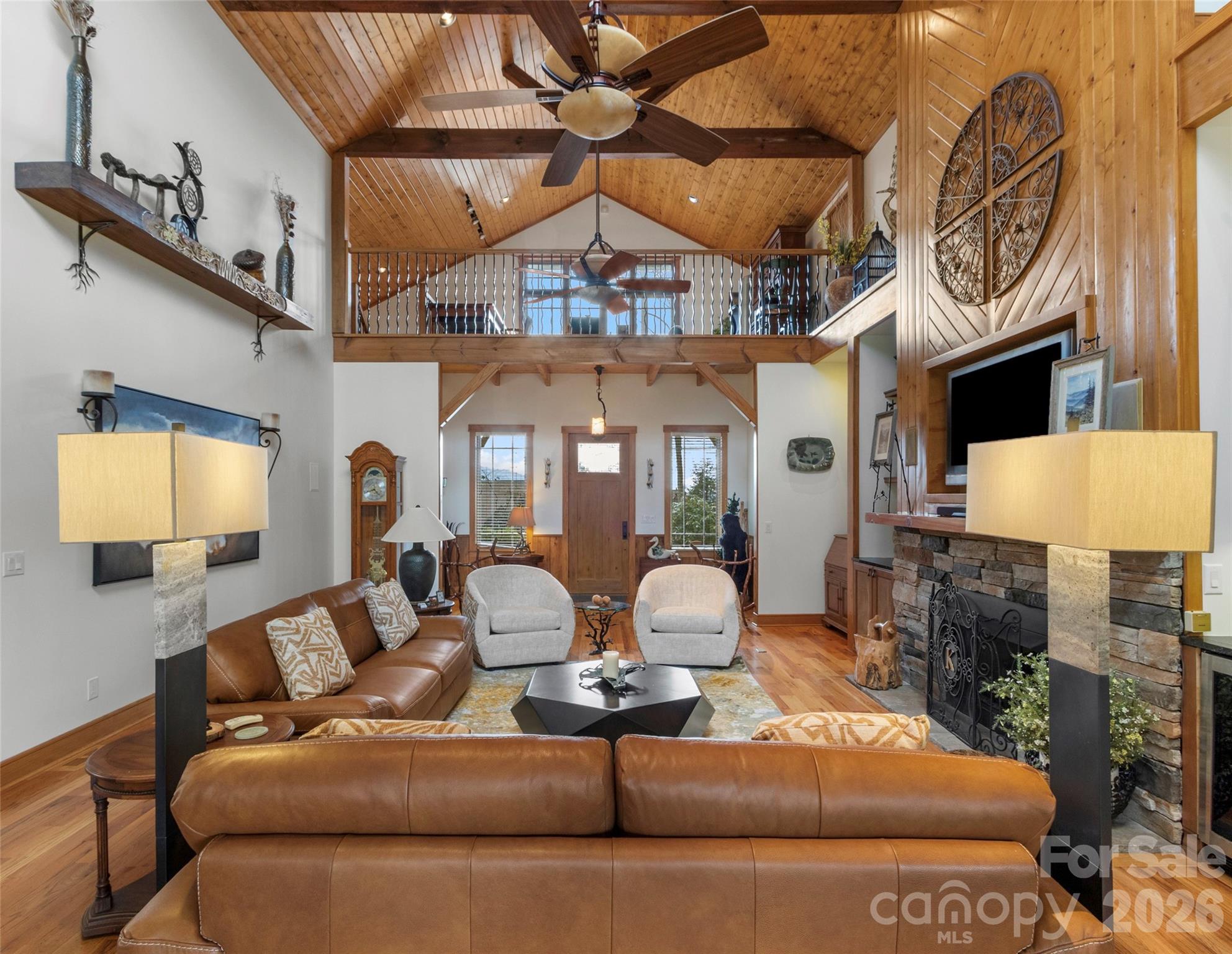324 Austin Mountain Drive Property Photo 2