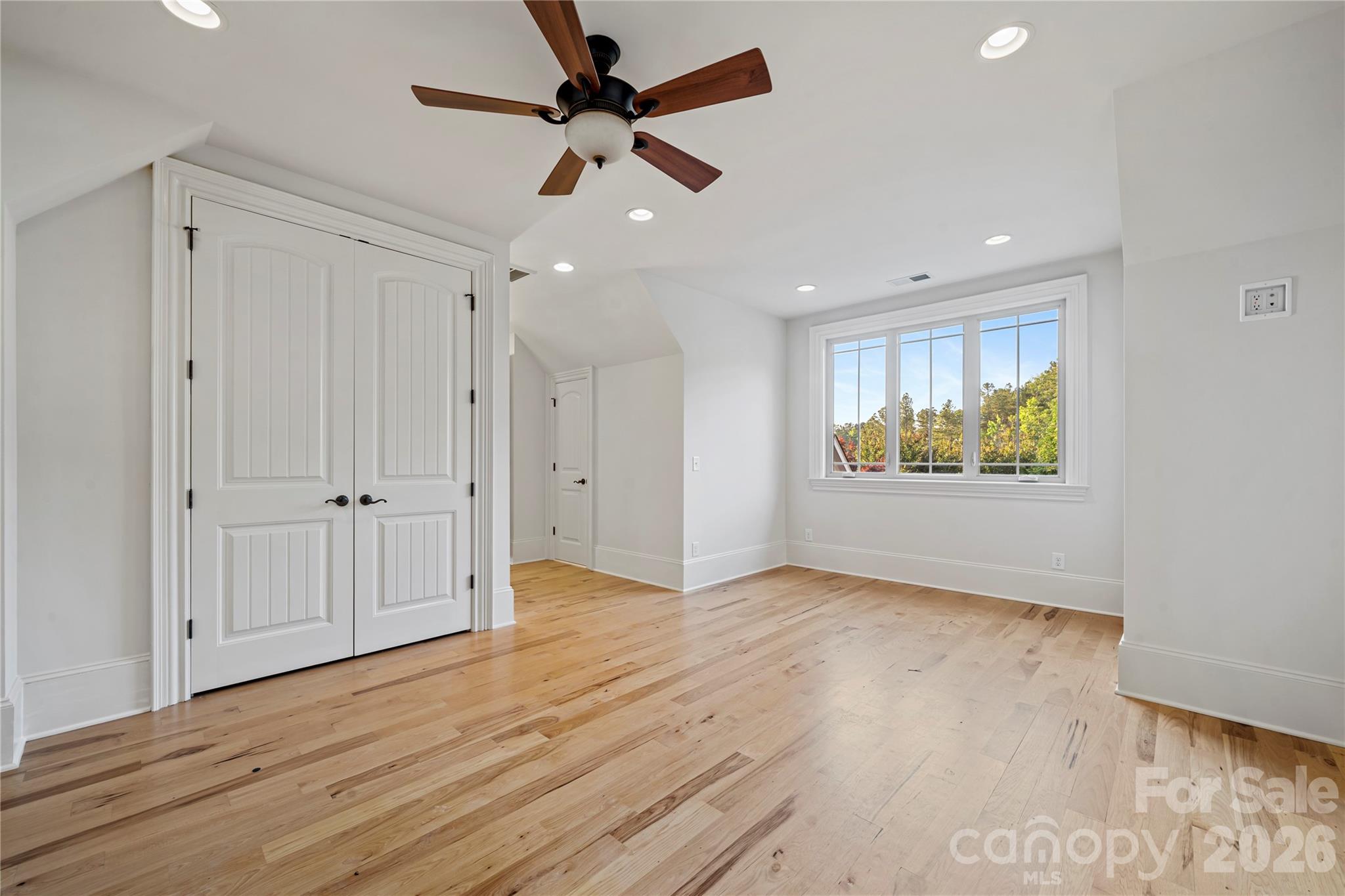 142 Forest Lake Court Property Photo 35