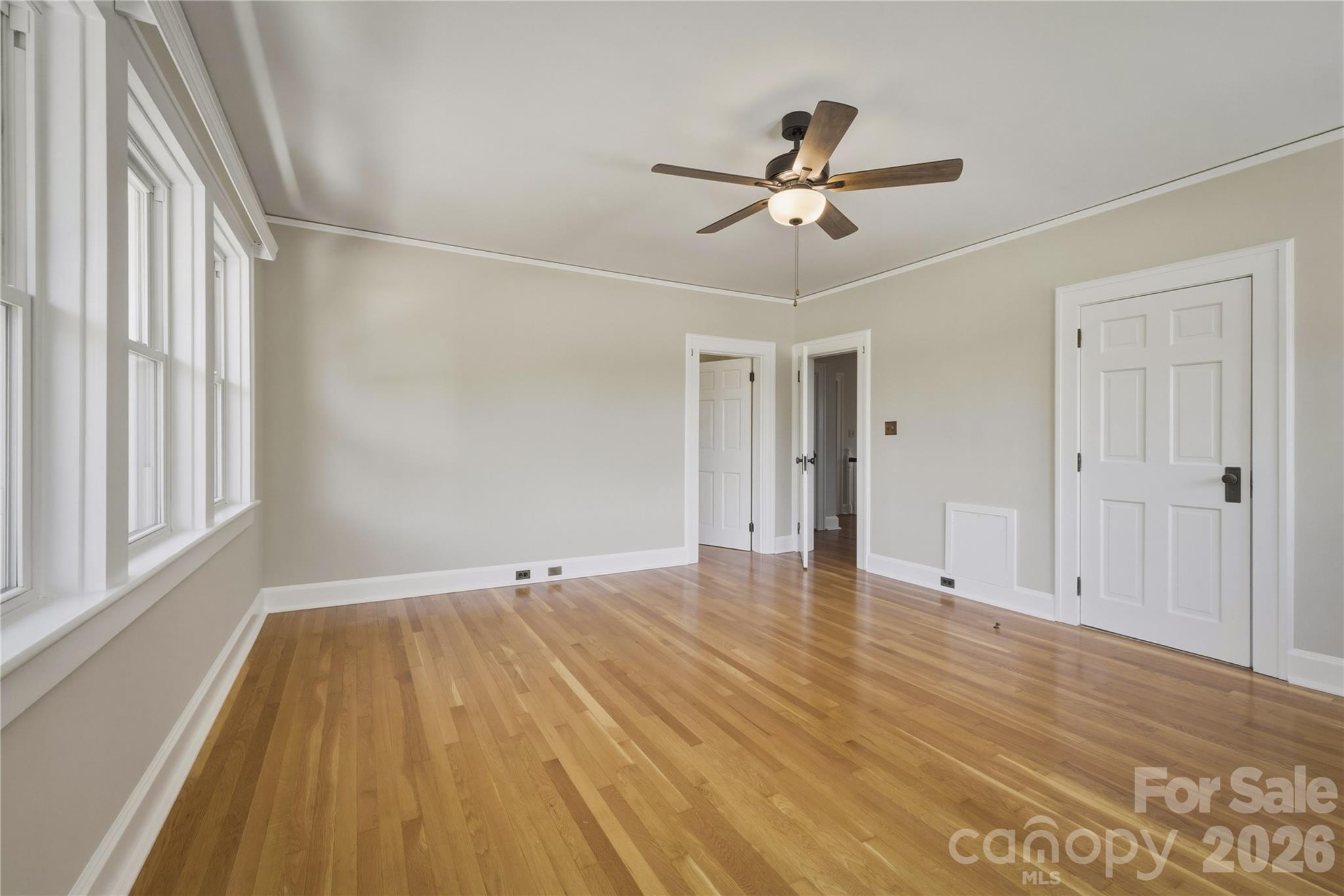311 West Union Street Property Photo 44