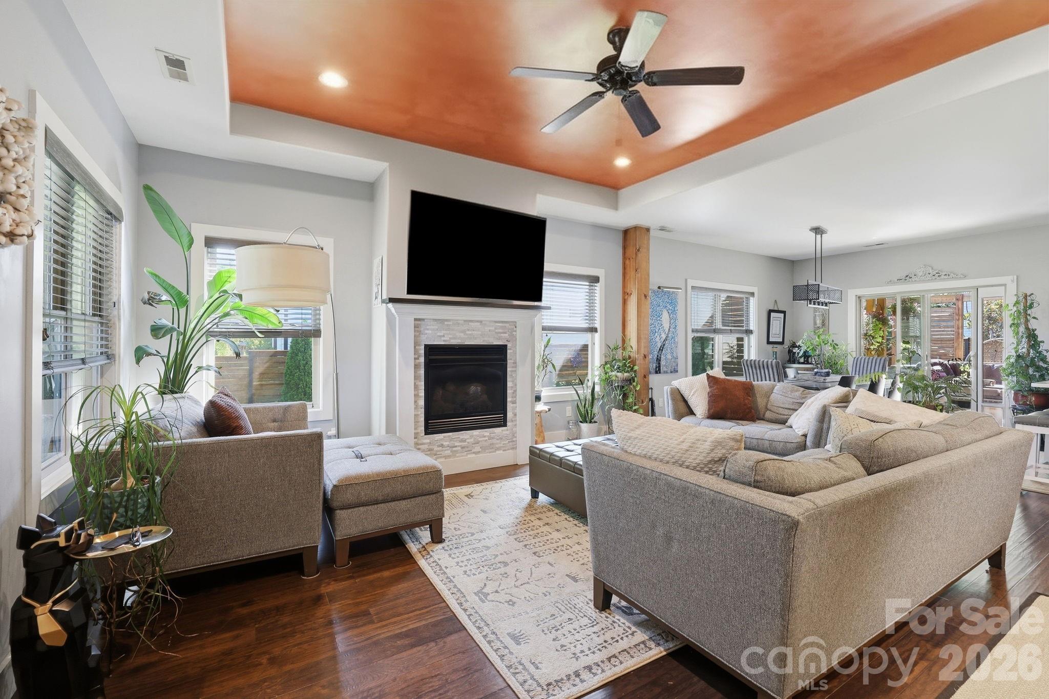 25 Linn Garden Lane Property Photo 3