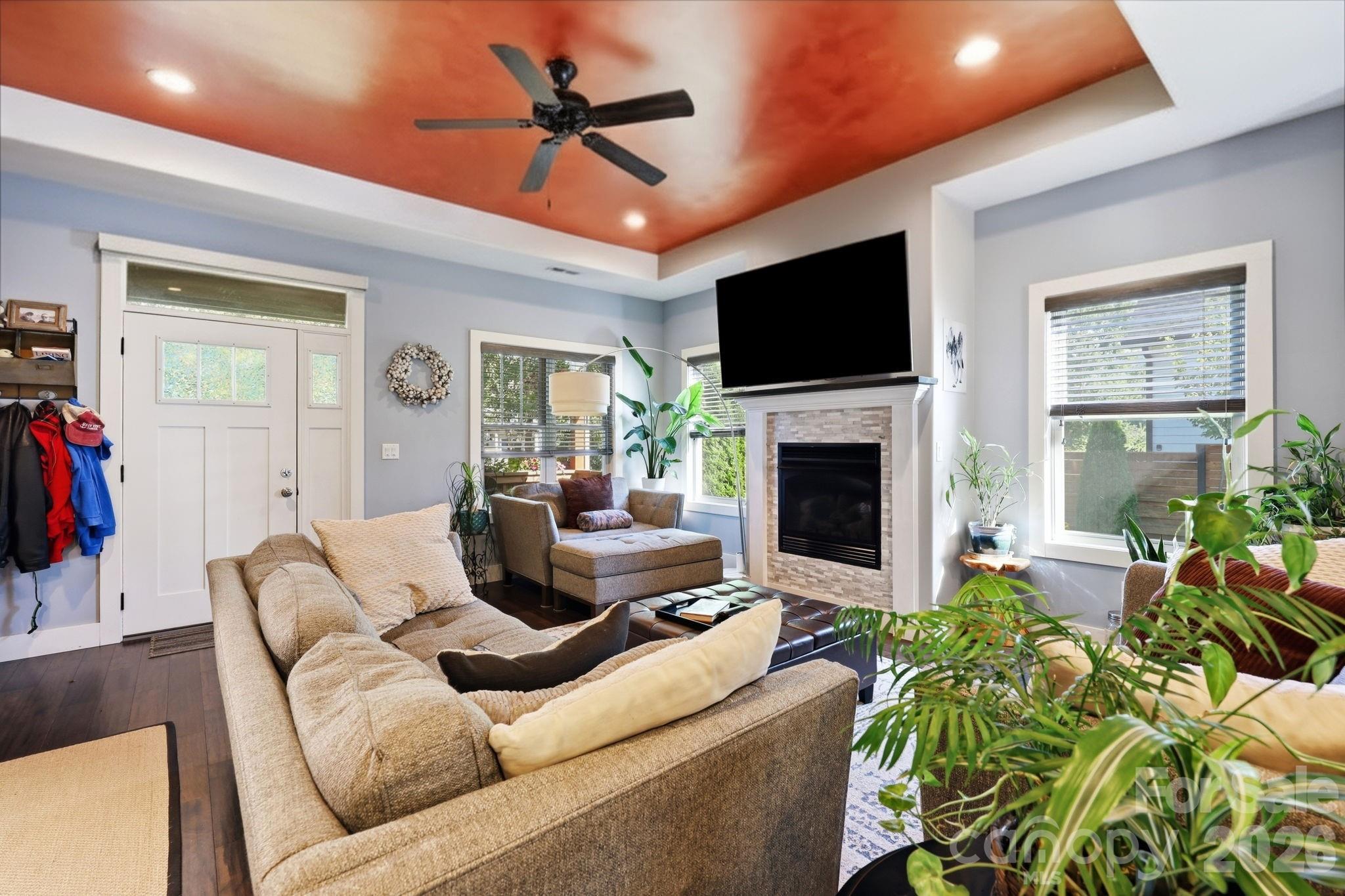 25 Linn Garden Lane Property Photo 4