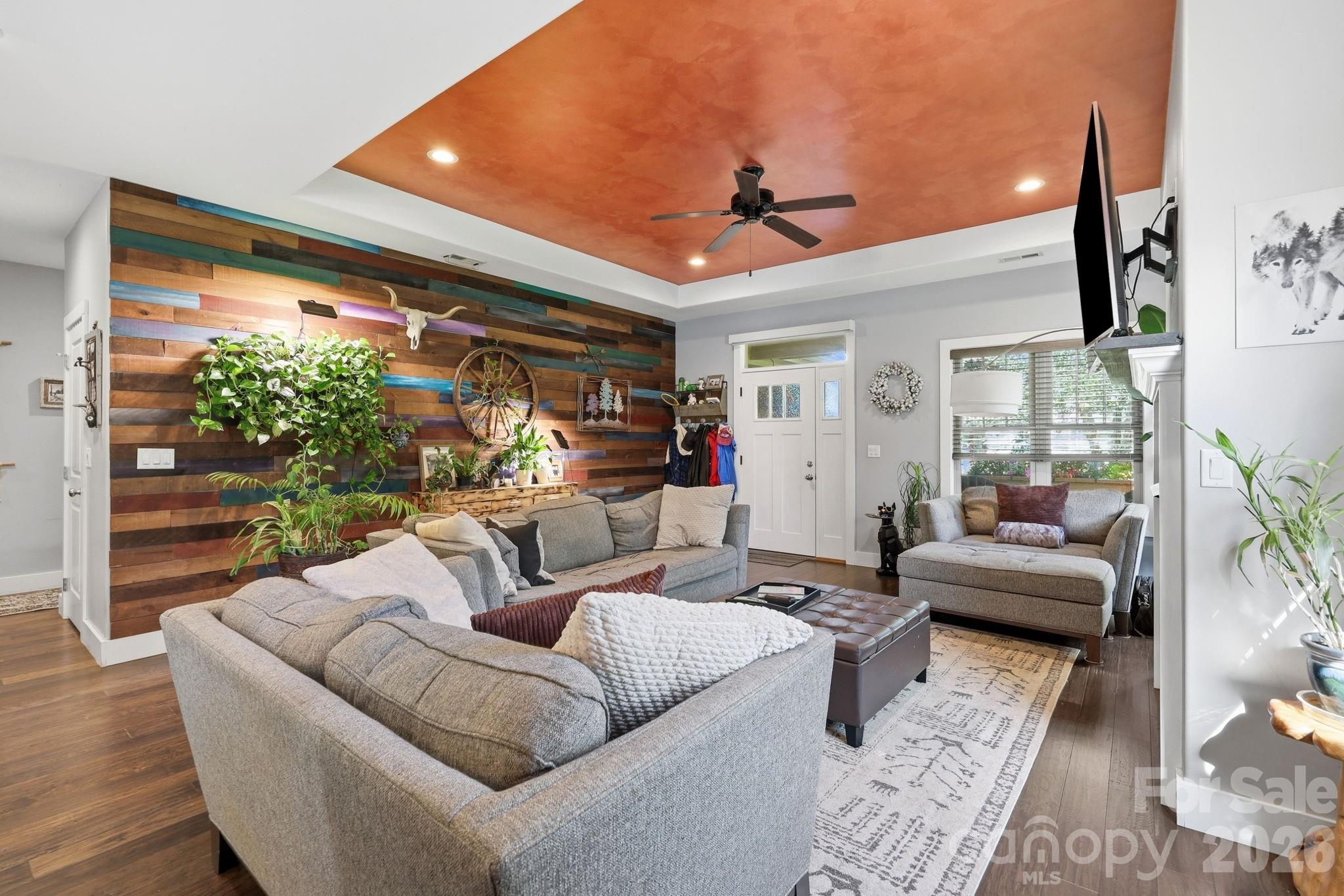 25 Linn Garden Lane Property Photo 8