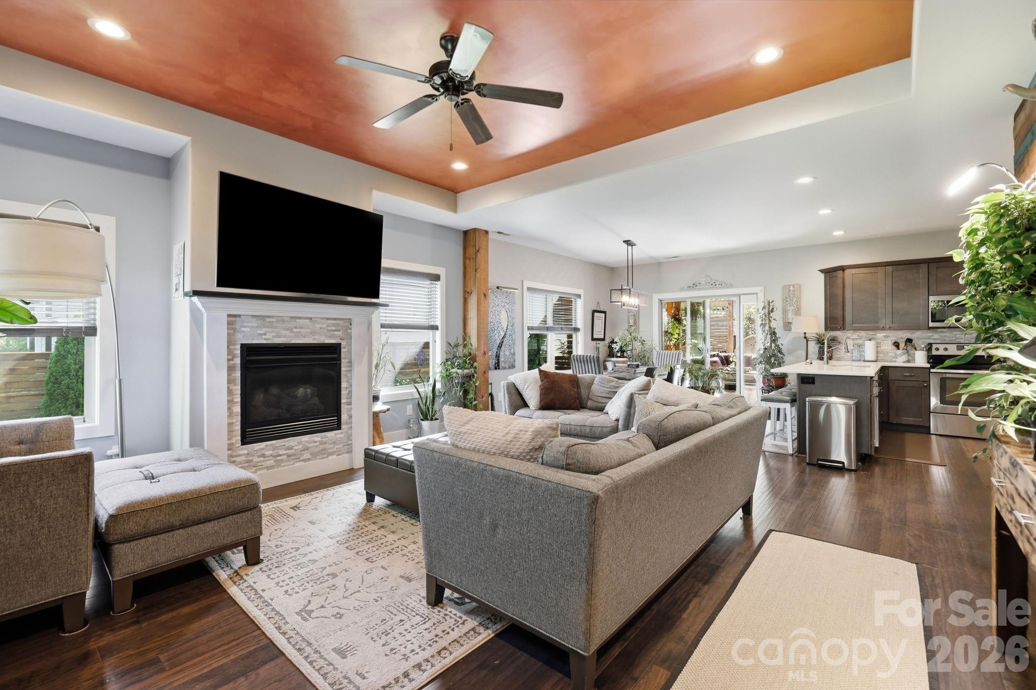 25 Linn Garden Lane Property Photo 9