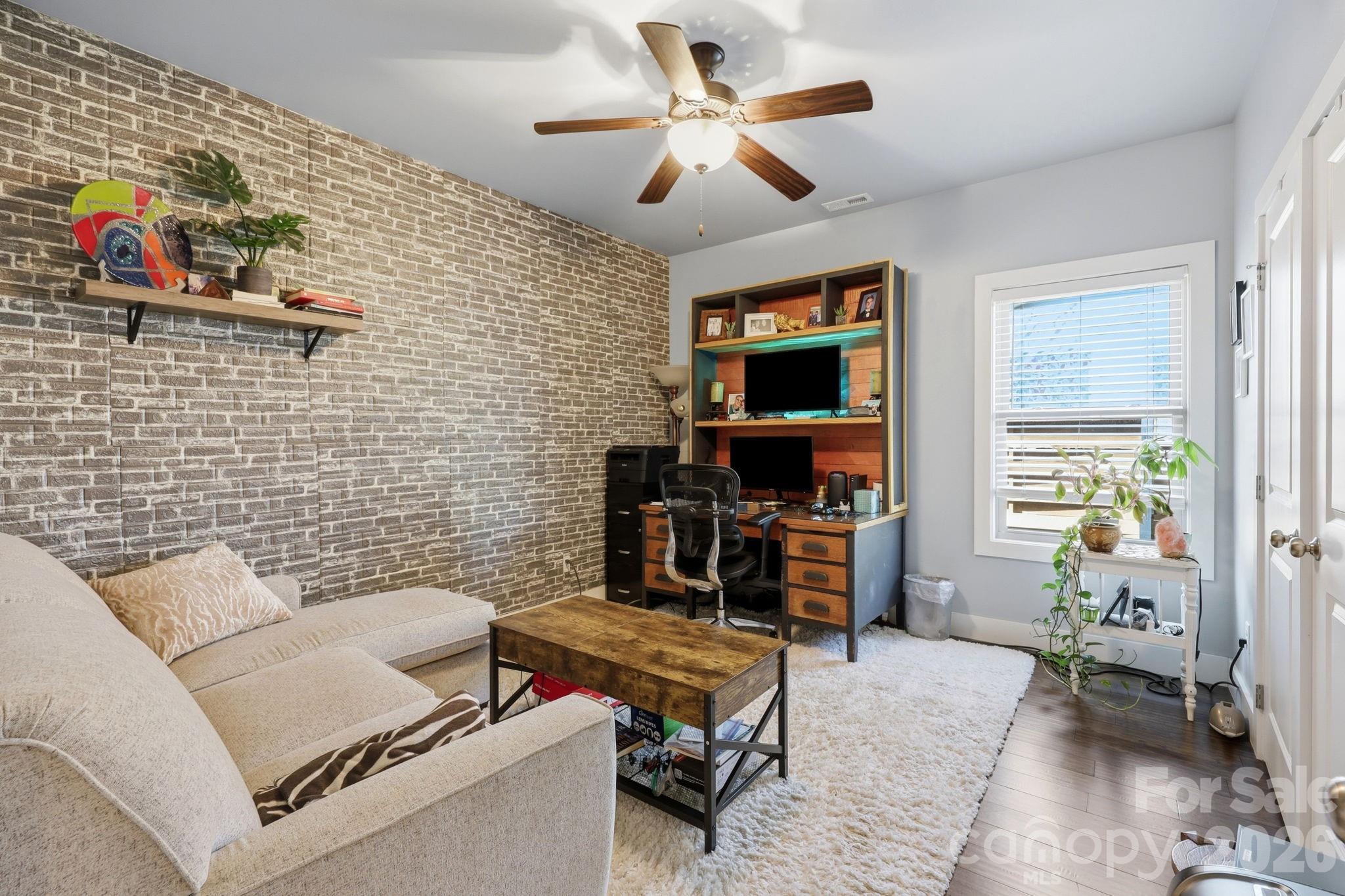 25 Linn Garden Lane Property Photo 16