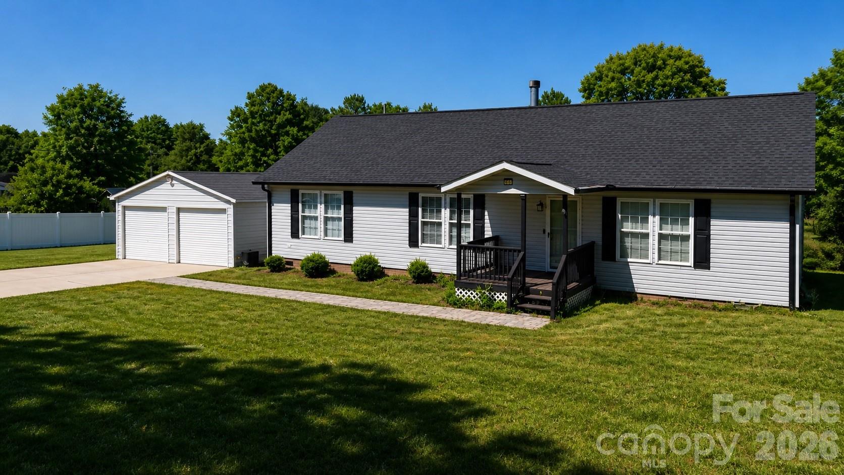 205 Moss Drive Property Photo 1