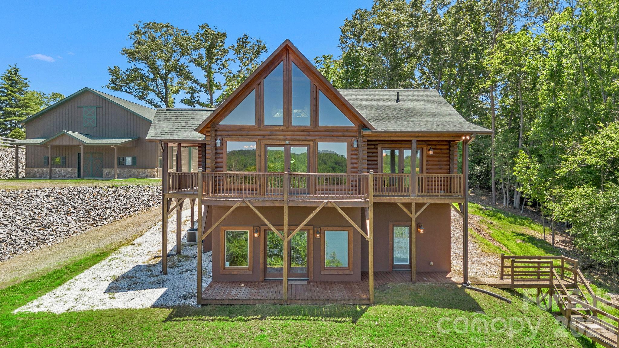 318 Heron Point Drive Property Photo 1