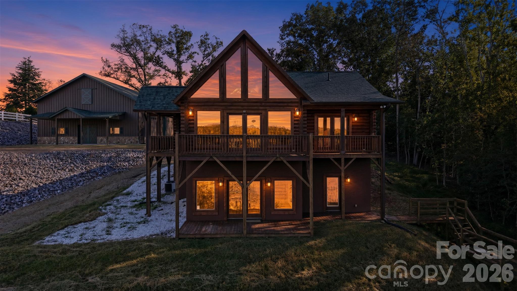 318 Heron Point Drive Property Photo 1