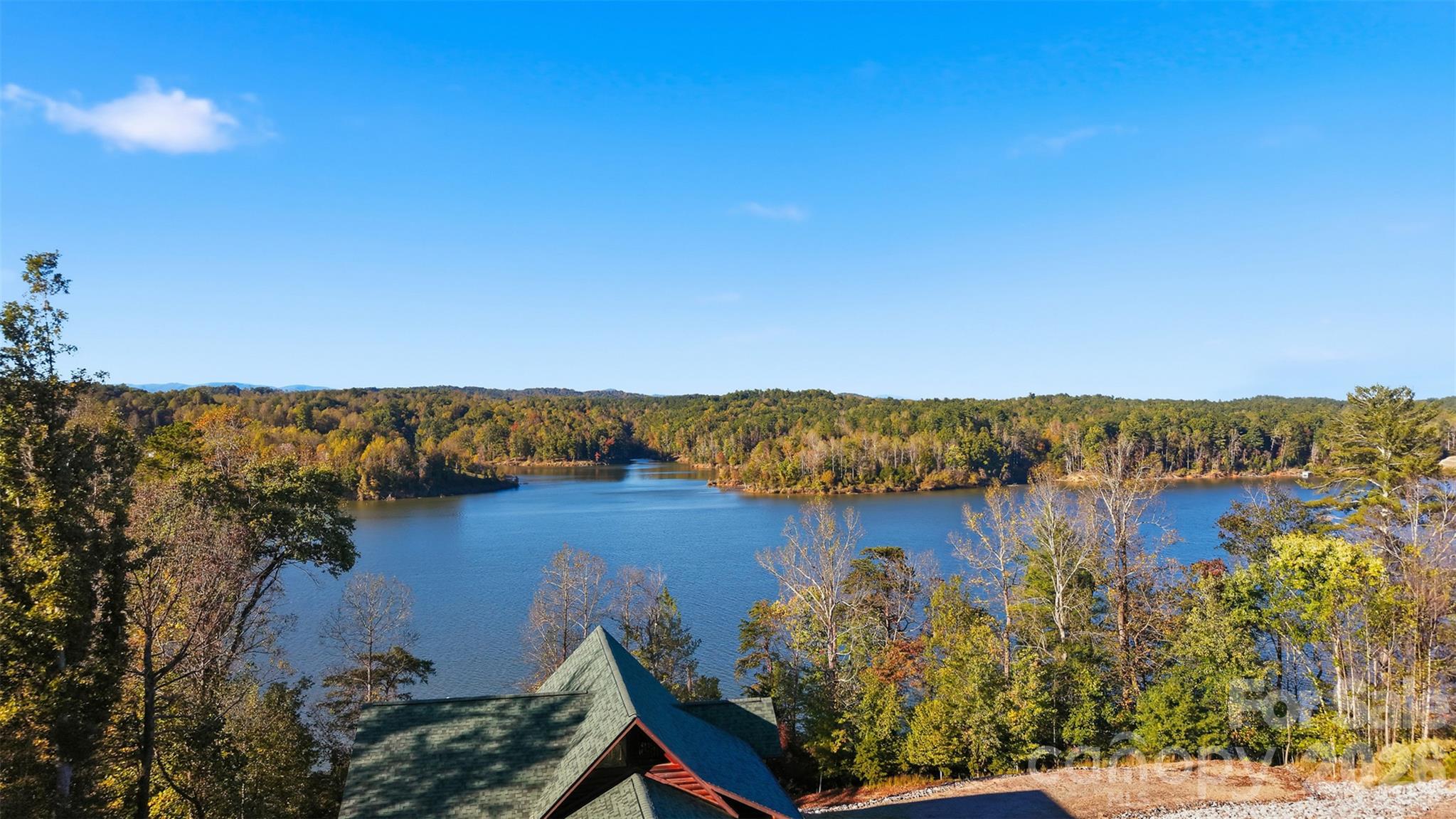 318 Heron Point Drive Property Photo 3