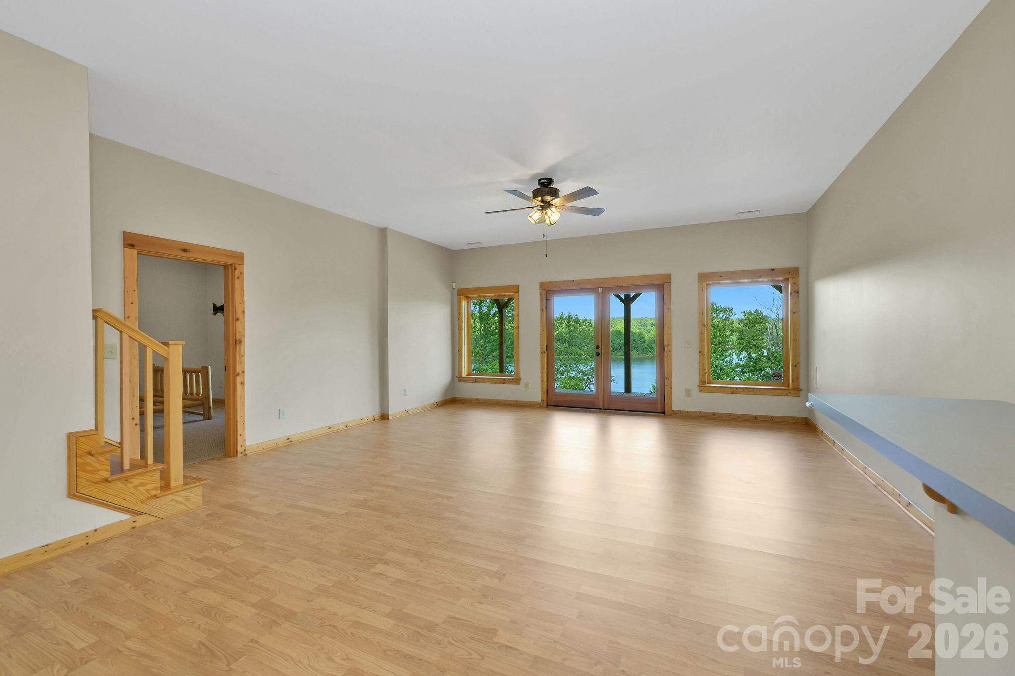 318 Heron Point Drive Property Photo 12