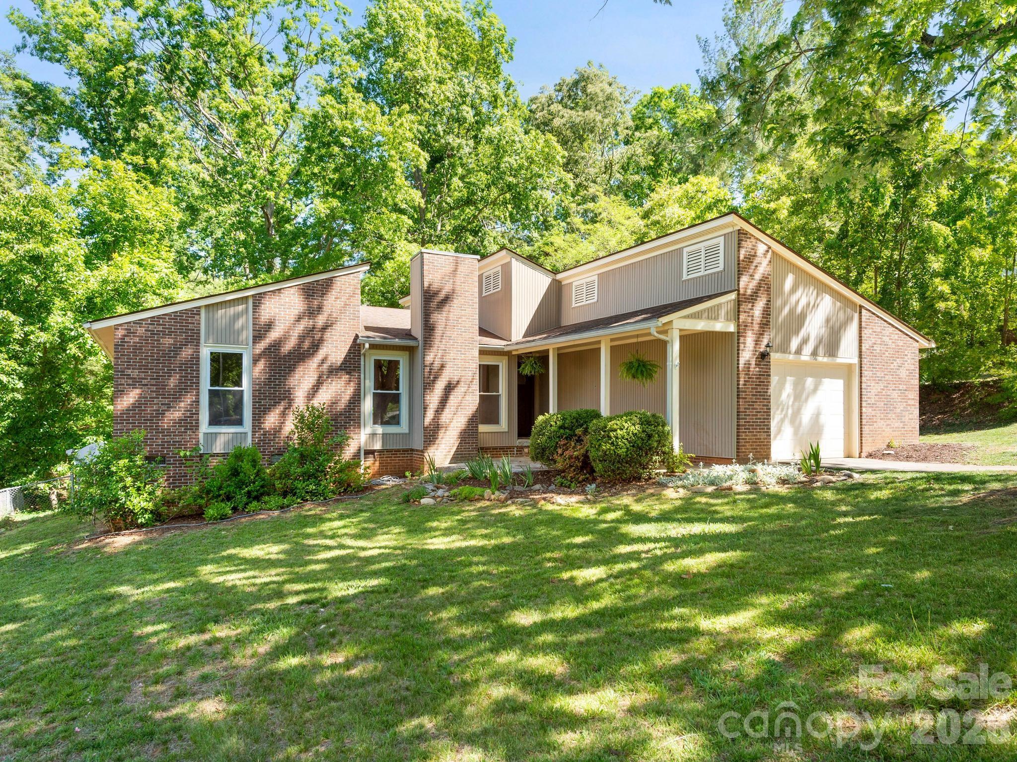 56 Knoll Ridge Drive Property Photo 1