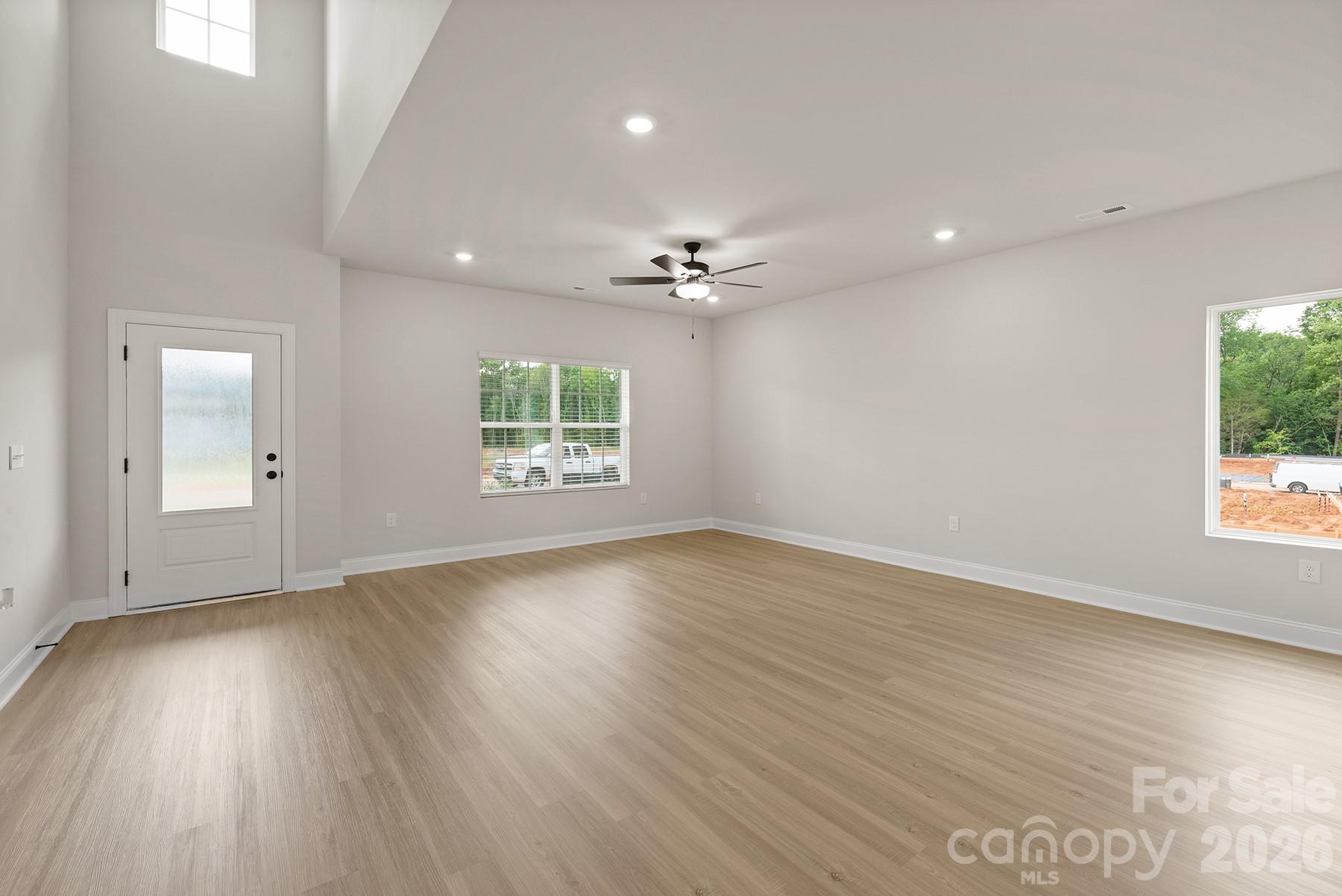 6513 Fairford Drive Property Photo 3