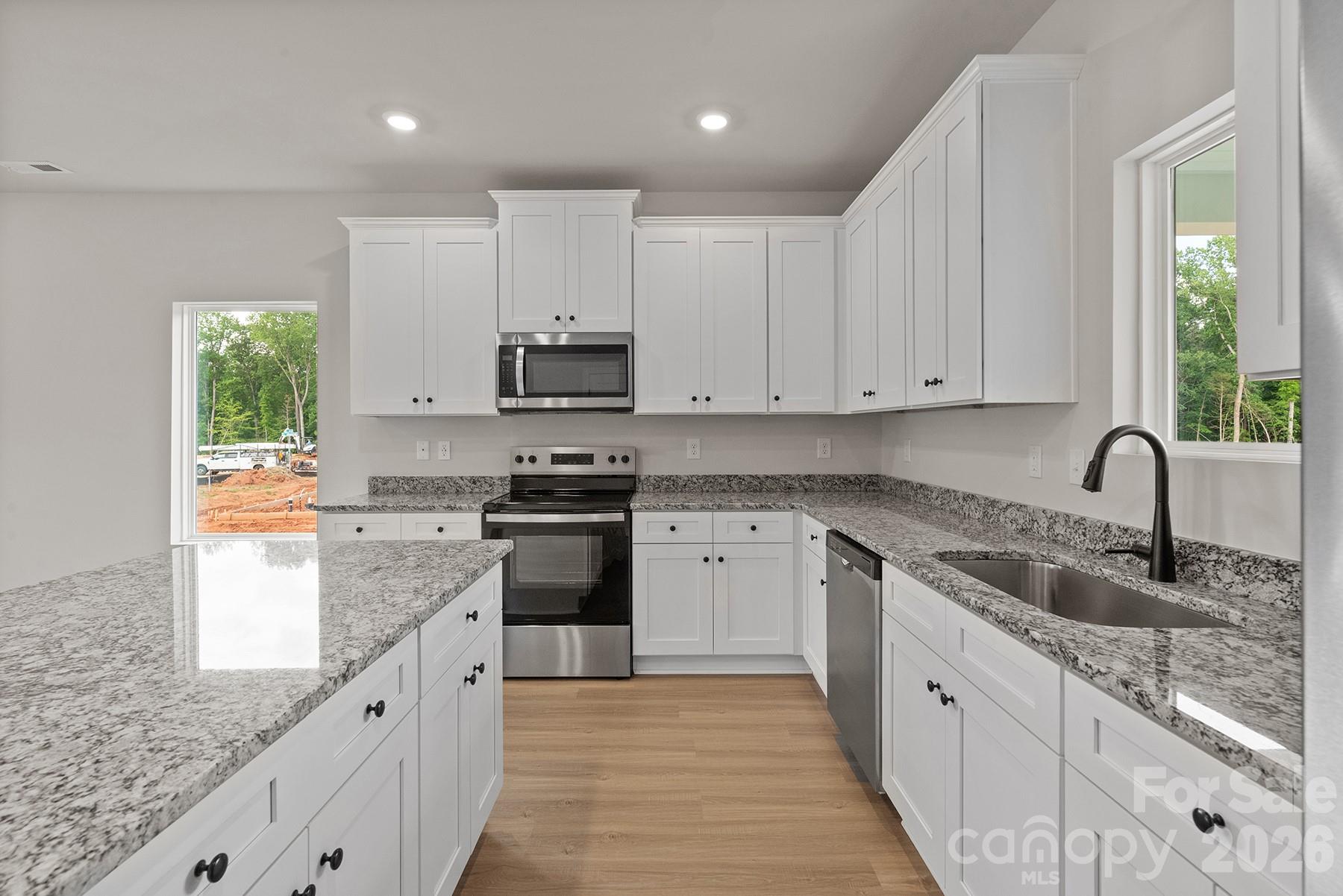 6513 Fairford Drive Property Photo 8