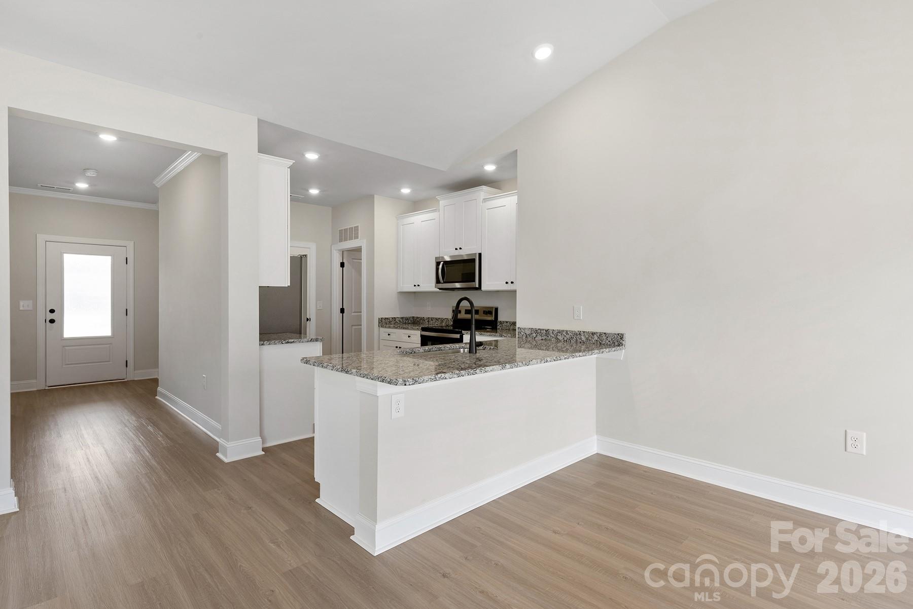 6512 Fairford Drive Property Photo 3