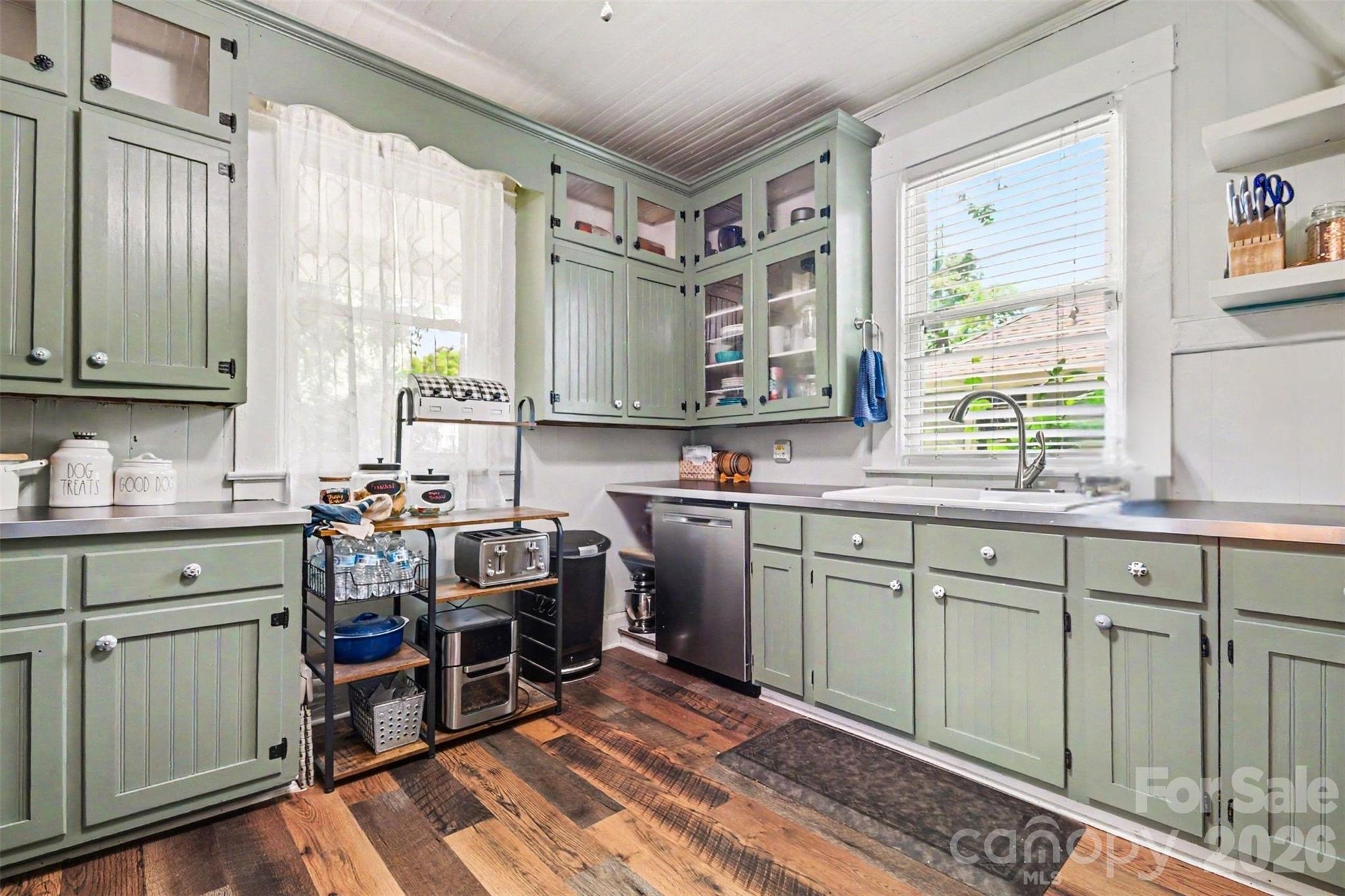 352 Pendleton Street Property Photo 11