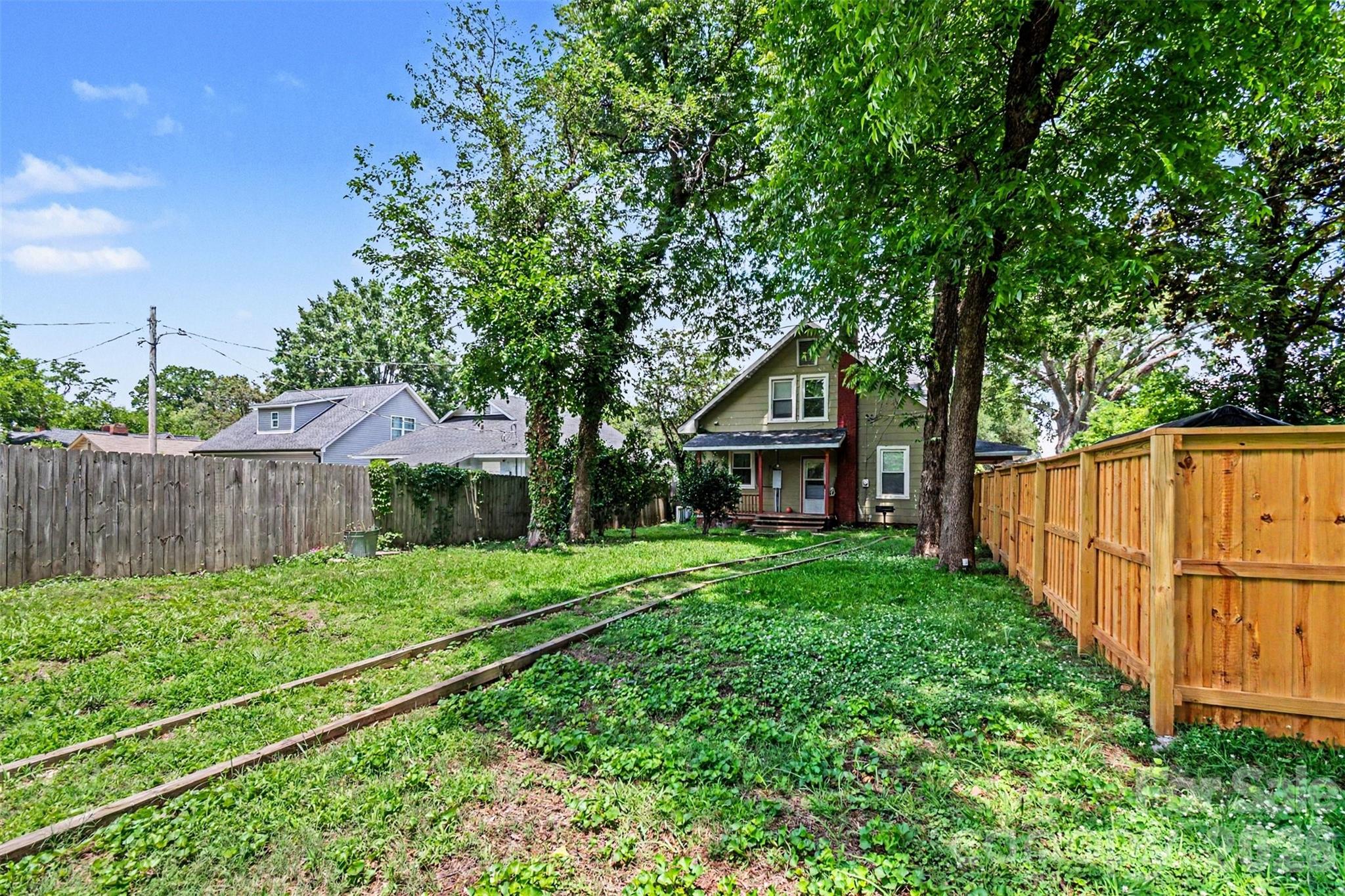 352 Pendleton Street Property Photo 27