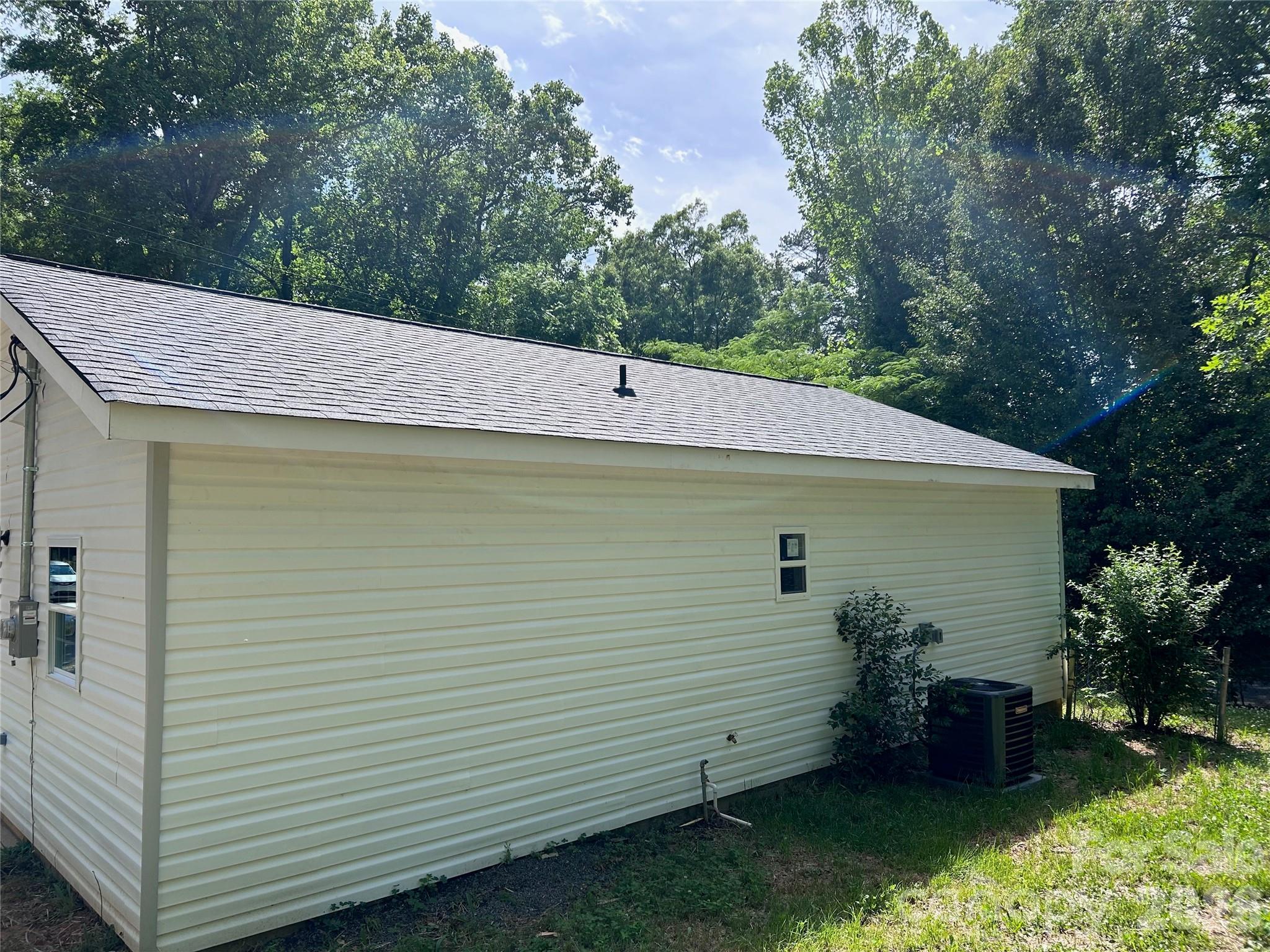 1204 Iva Avenue Property Photo 2