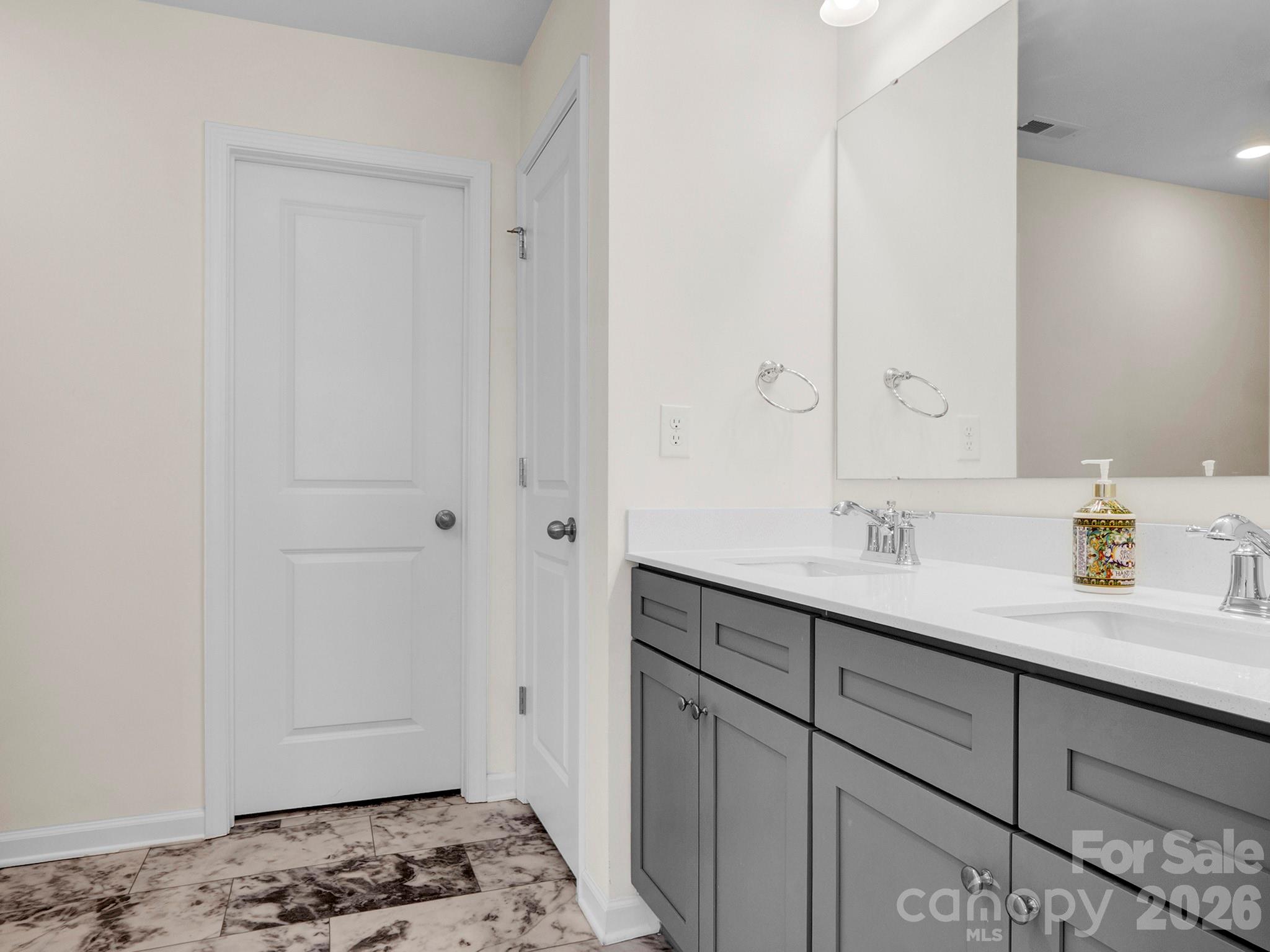 347 Wharton Street Property Photo 40