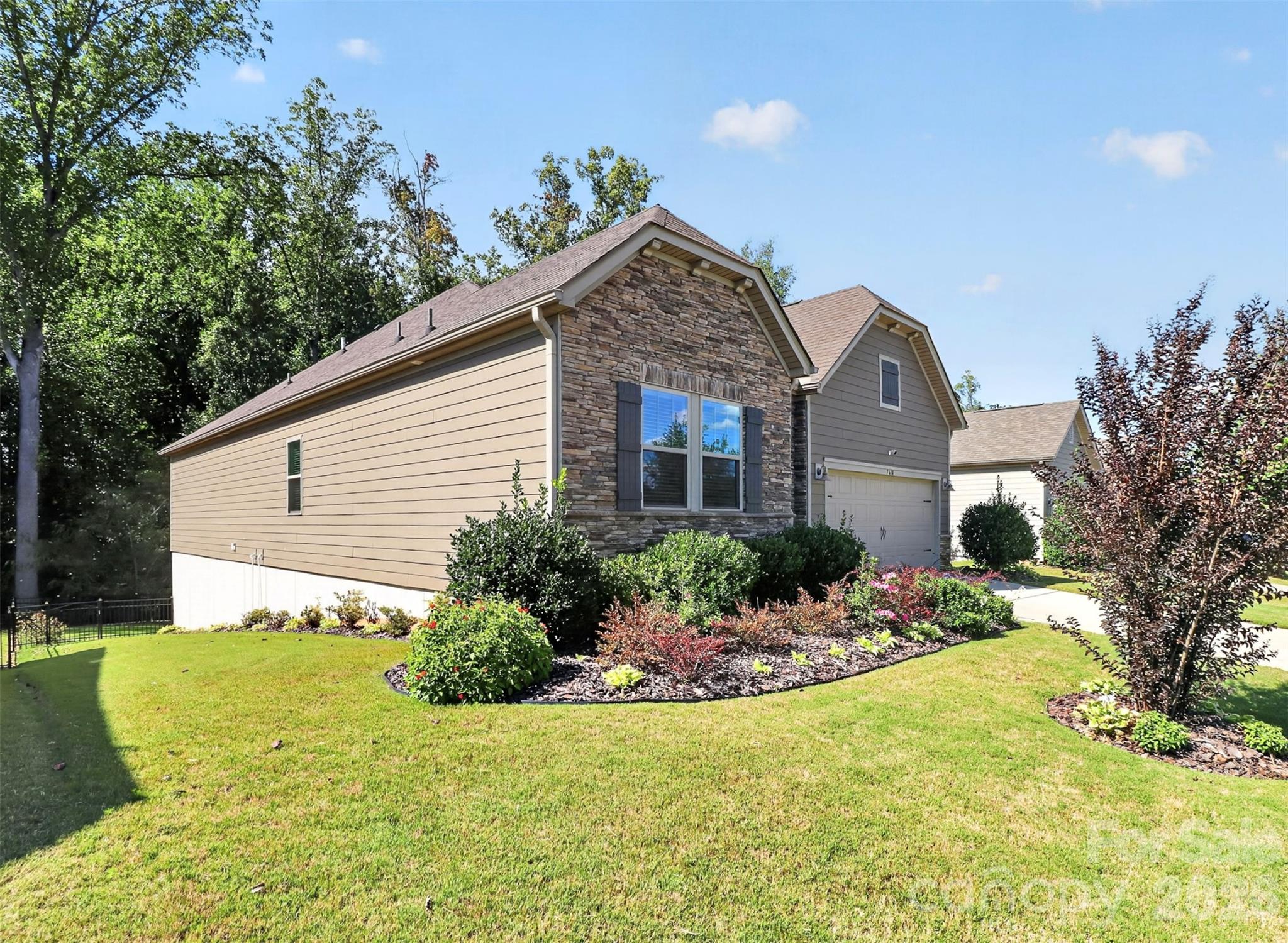 7614 Porrera Street Property Photo