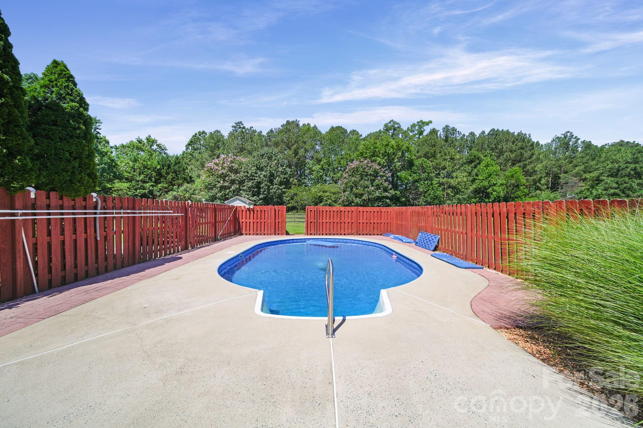 1100 Legacy Lake Drive Property Photo 38