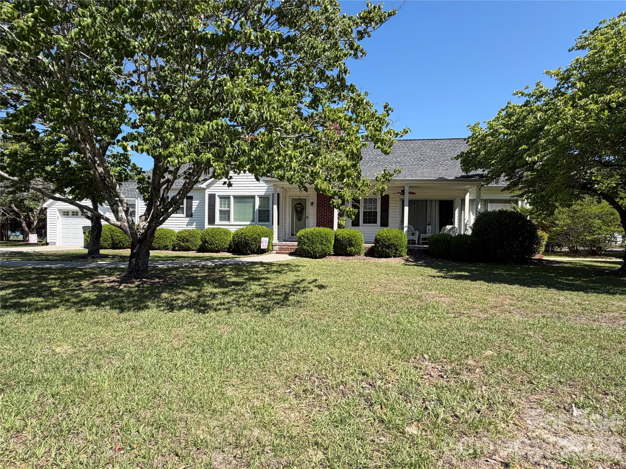 202 W Stevens Drive Property Photo 1