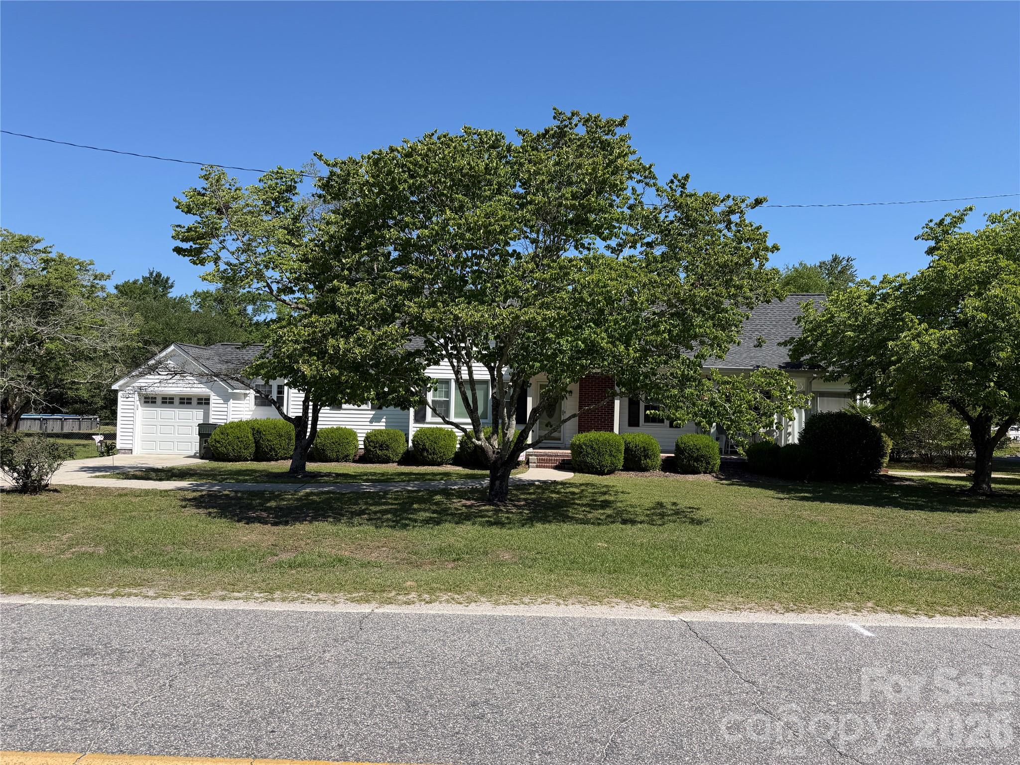 202 W Stevens Drive Property Photo 2