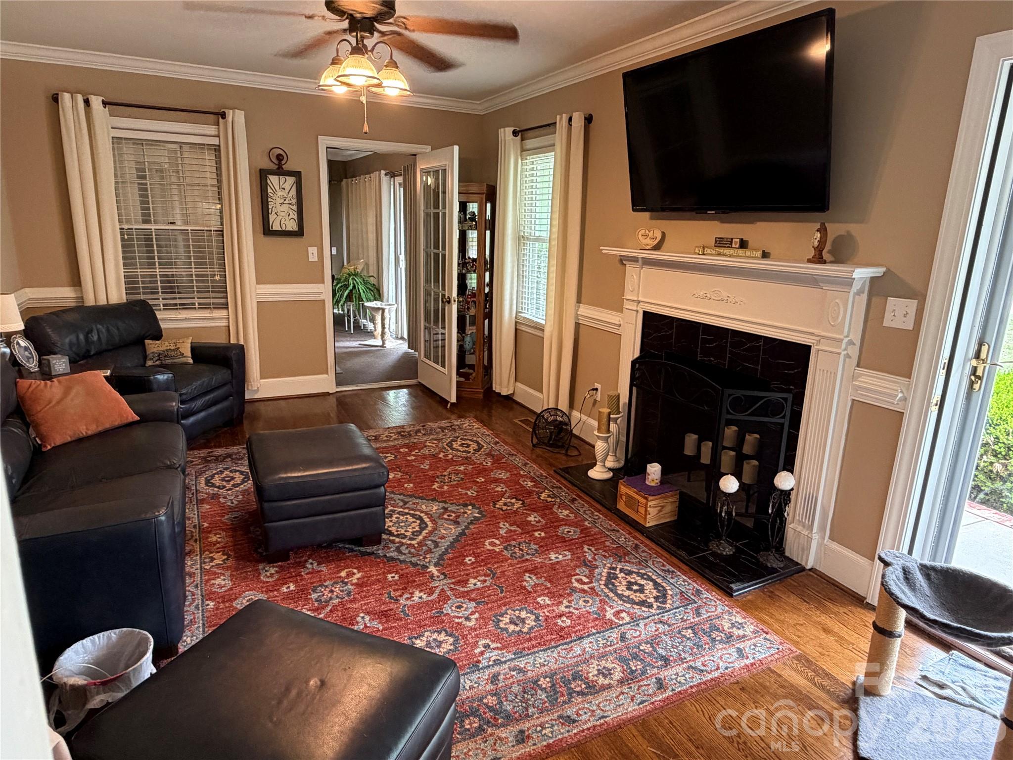 202 W Stevens Drive Property Photo 9