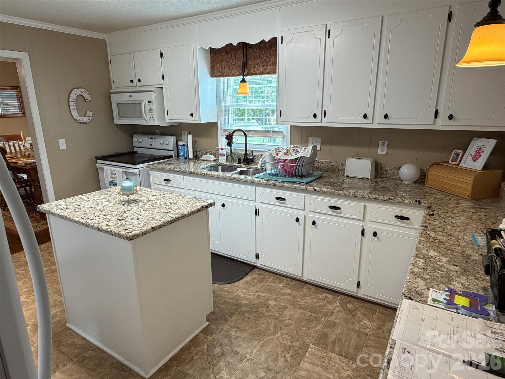 202 W Stevens Drive Property Photo 13