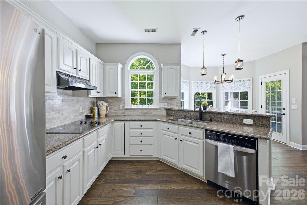 8414 Headford Road Property Photo 8