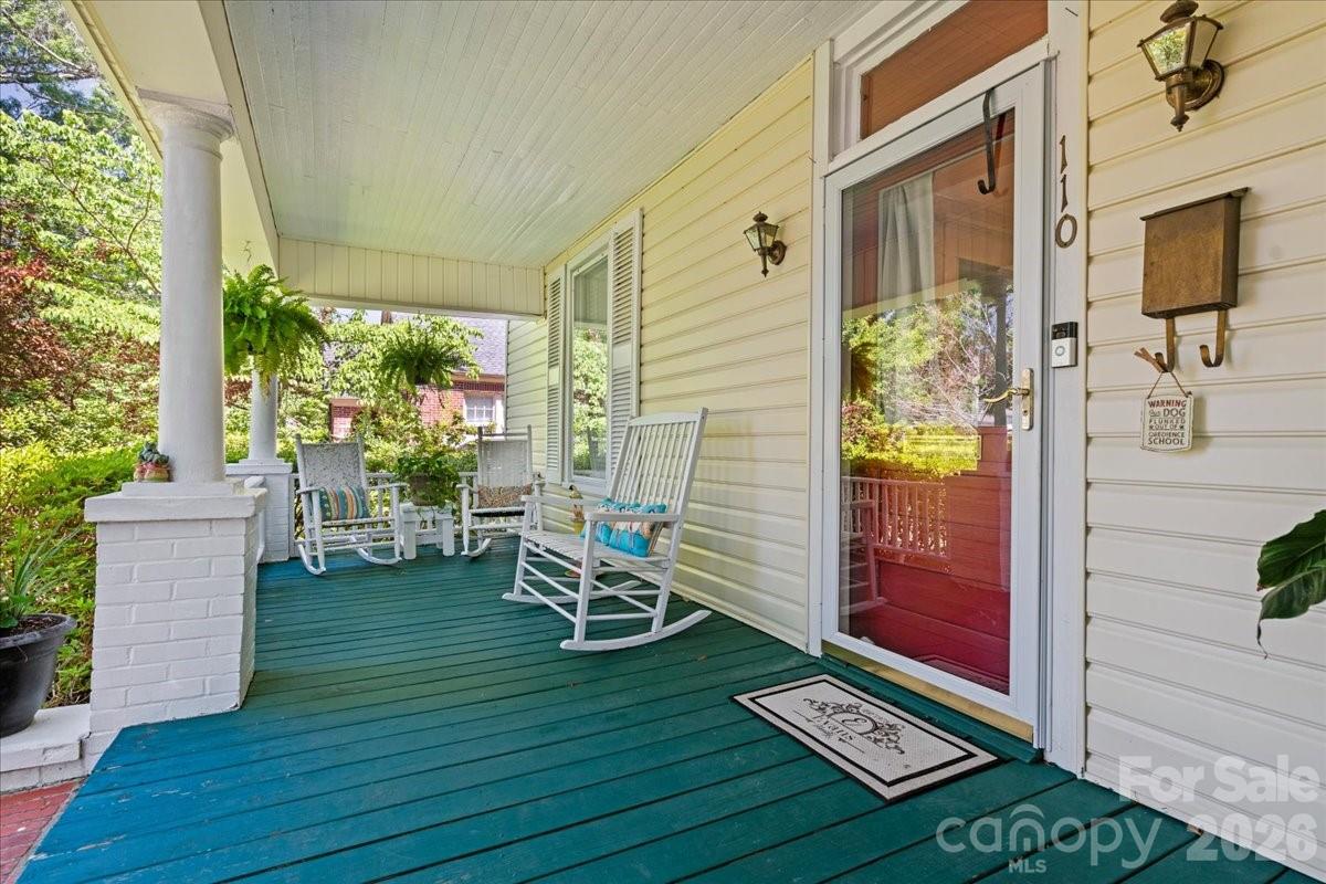 110 Huger Street Property Photo 6