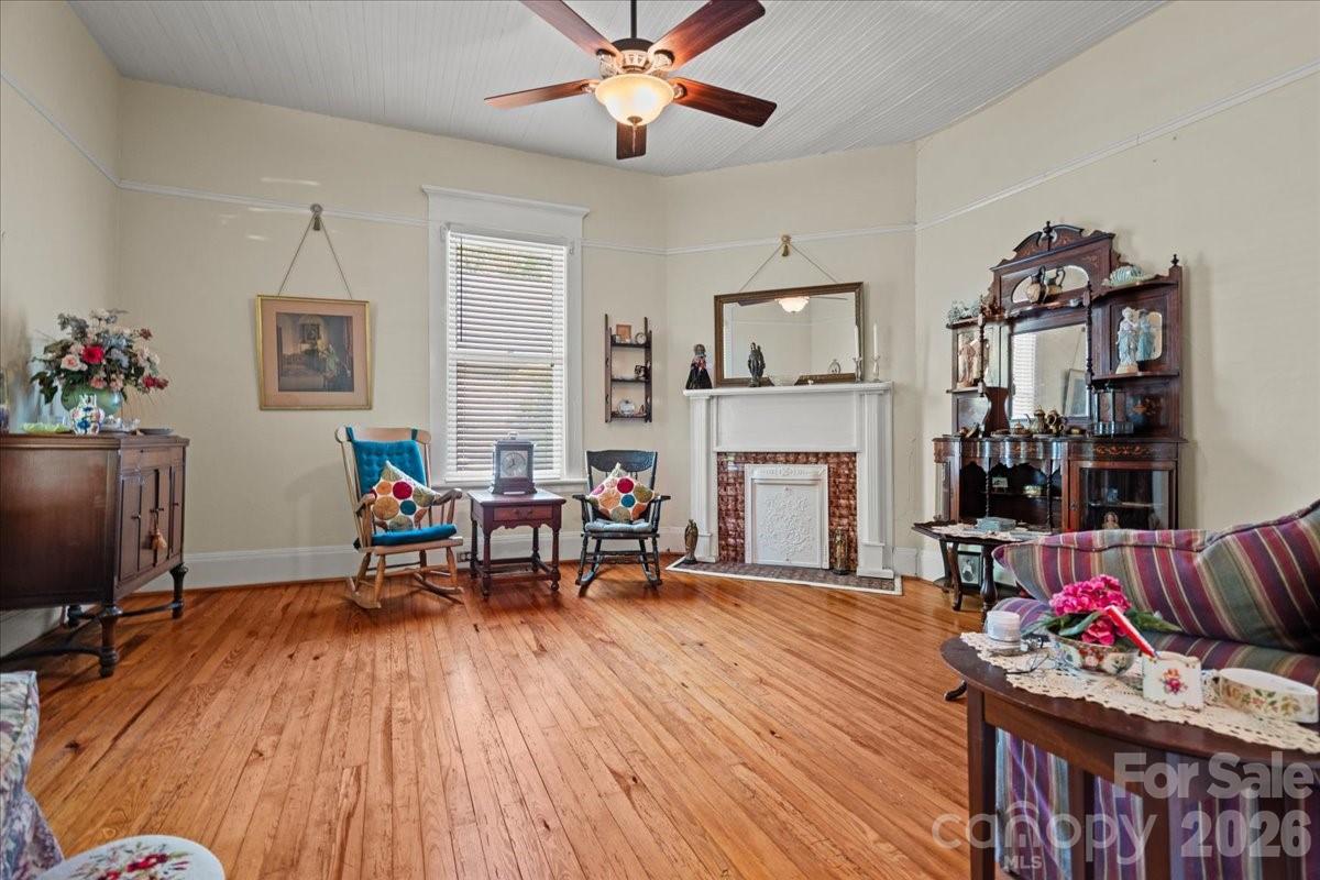110 Huger Street Property Photo 9