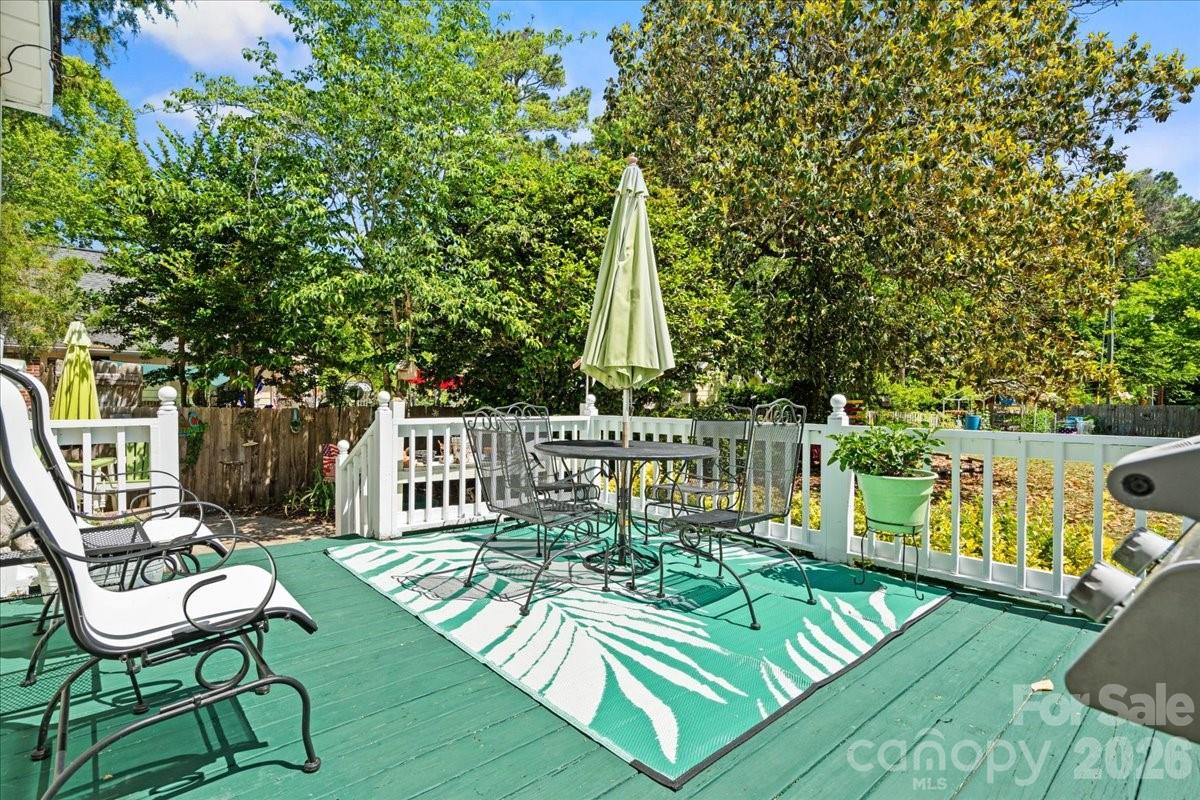 110 Huger Street Property Photo 34