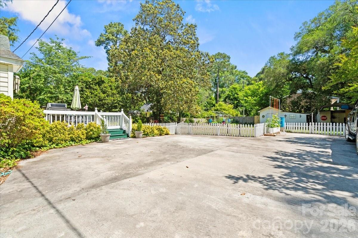 110 Huger Street Property Photo 40