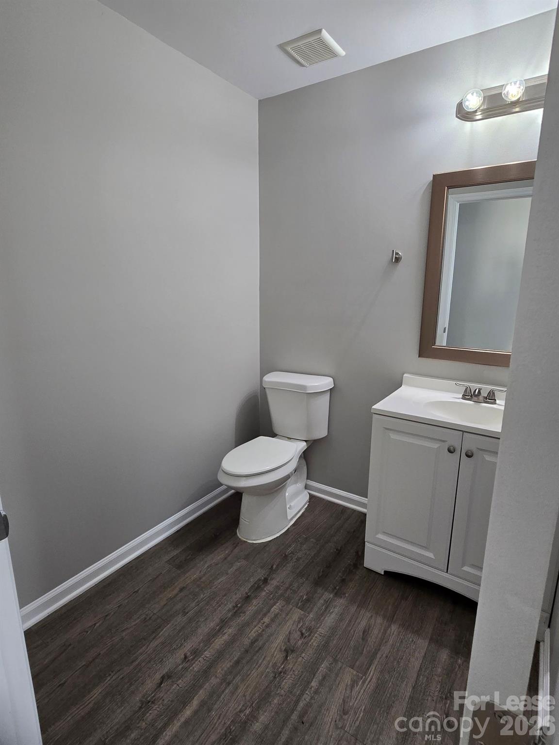 1151 Bentley Court Property Photo 9