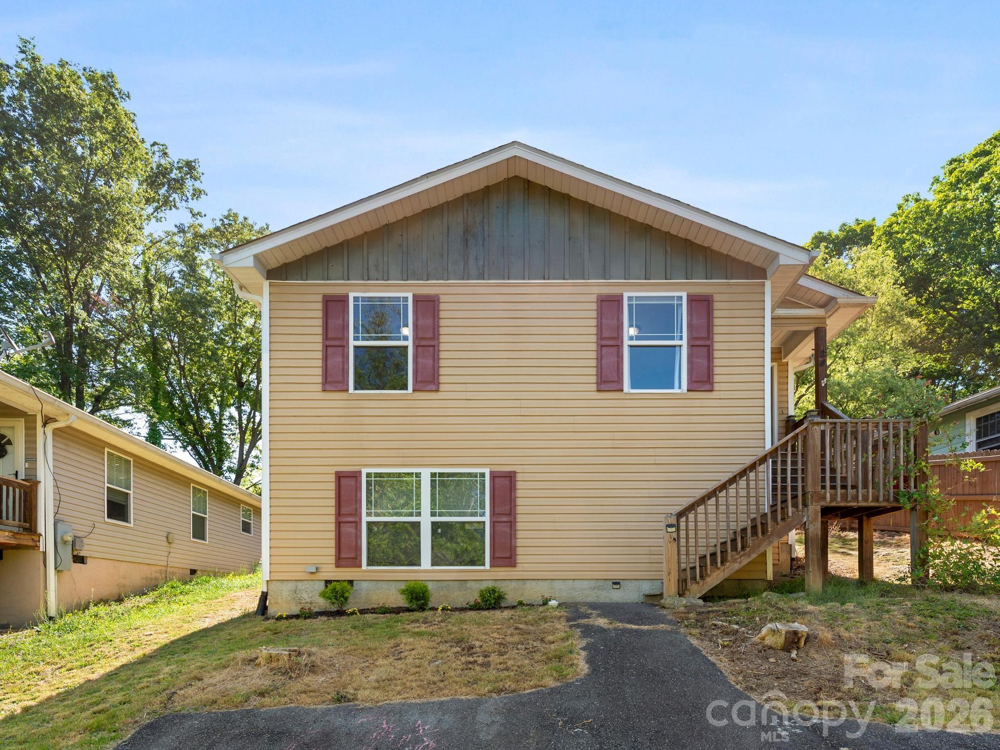 24 Hilldale Road Property Photo 2
