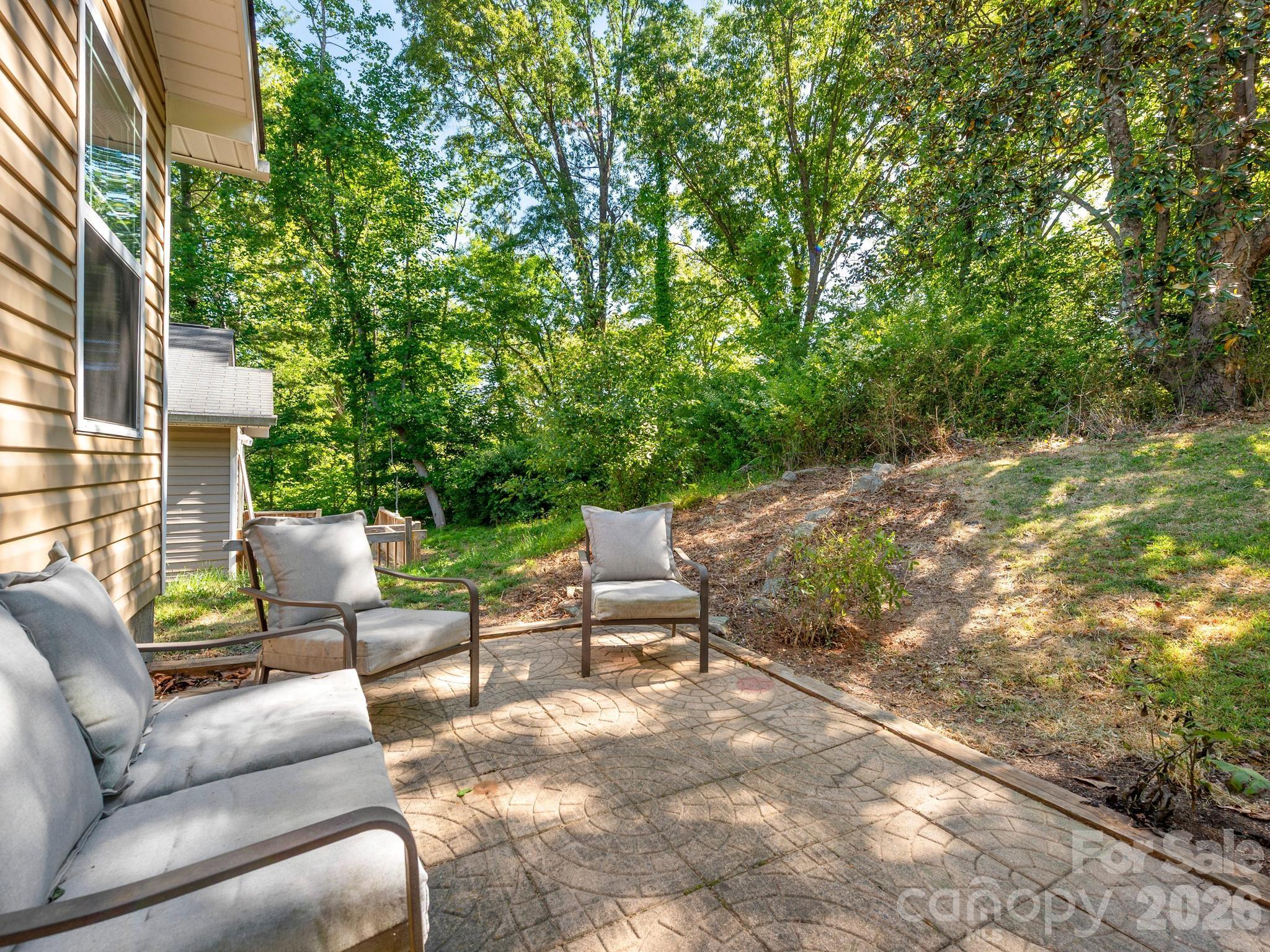 24 Hilldale Road Property Photo 5