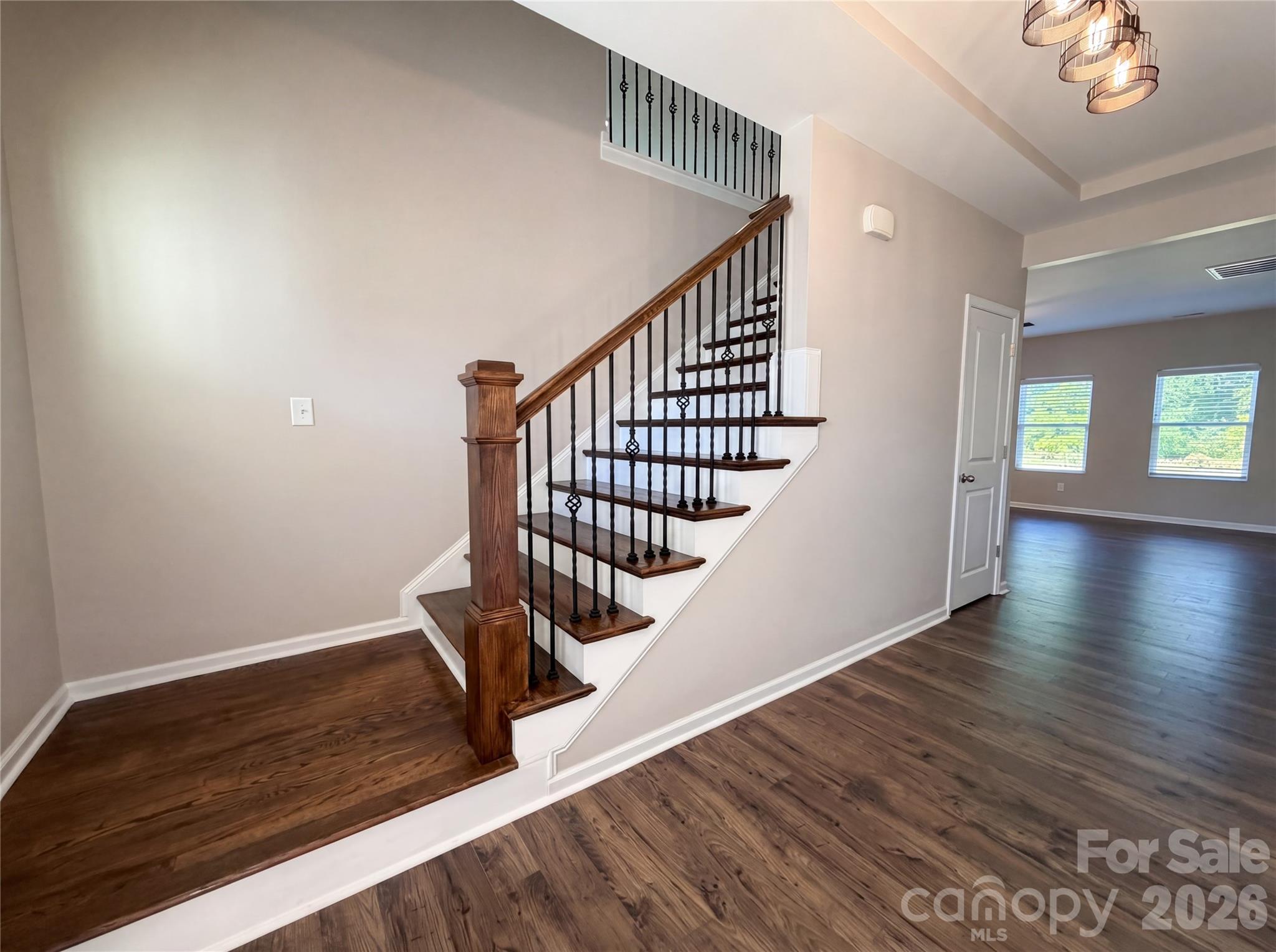 440 Shallowford Drive Property Photo 8