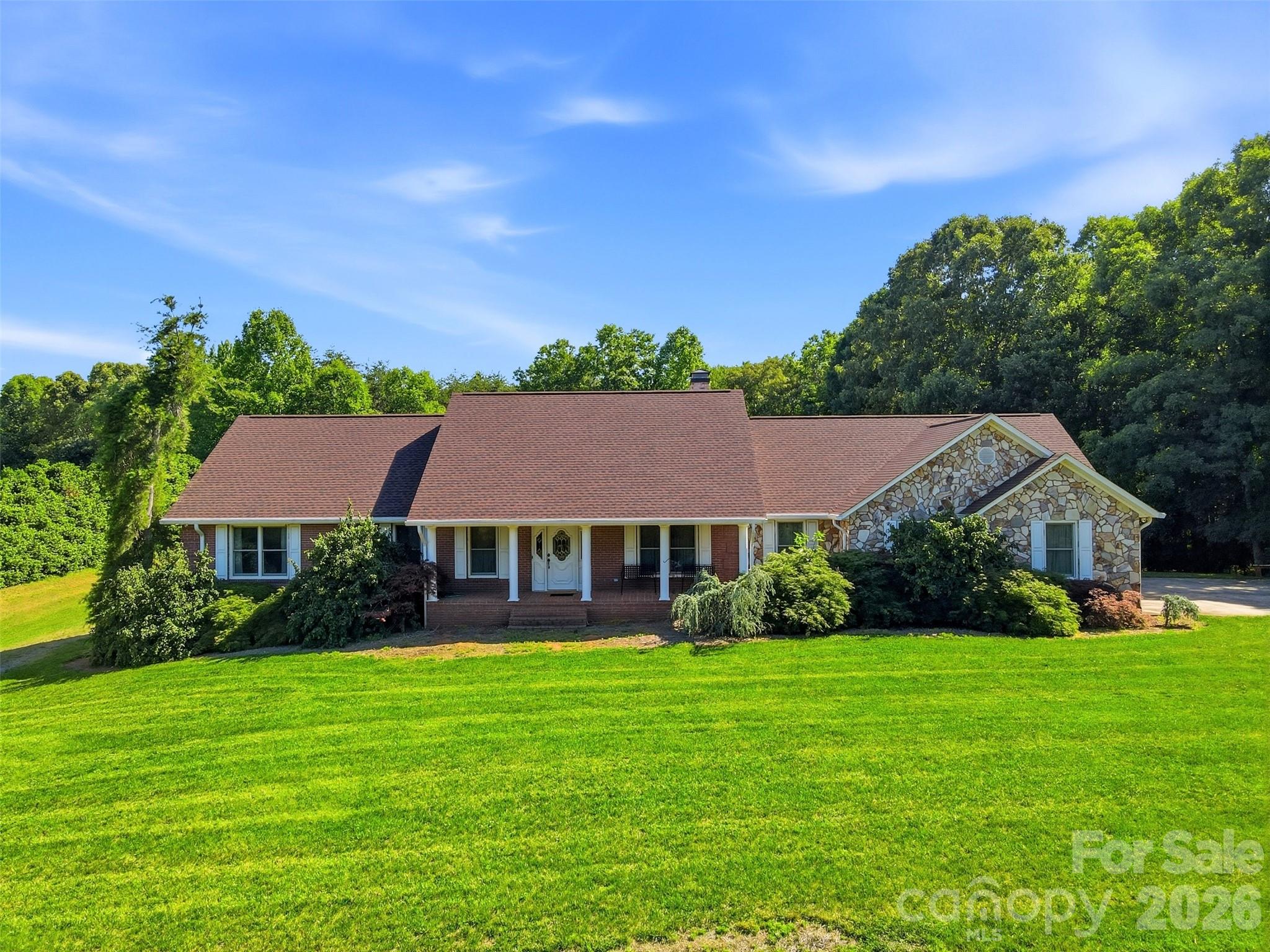 6181 Willowbottom Road Property Photo 1