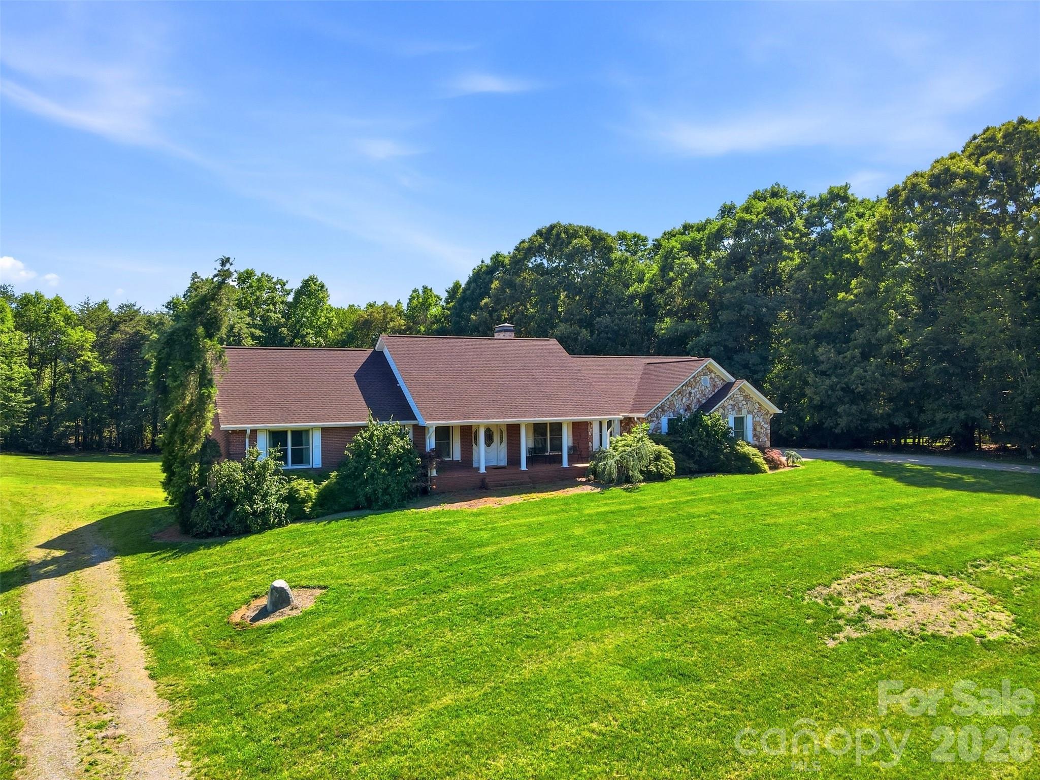 6181 Willowbottom Road Property Photo 3