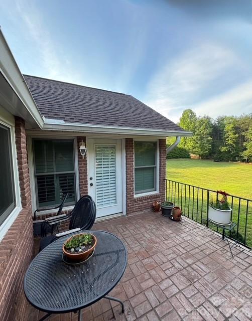 6181 Willowbottom Road Property Photo 8