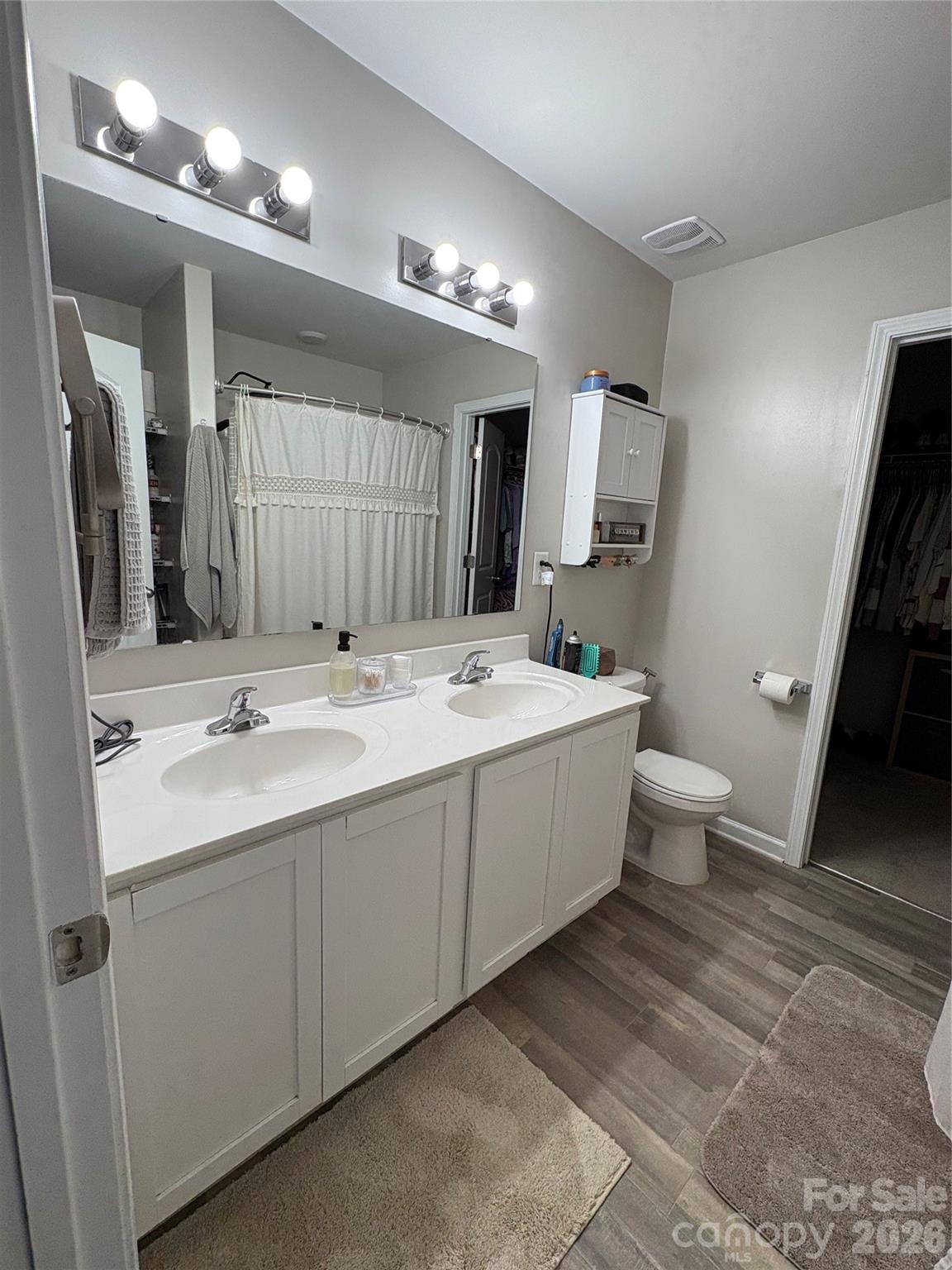 2212 Pinnacle View Drive Property Photo 12