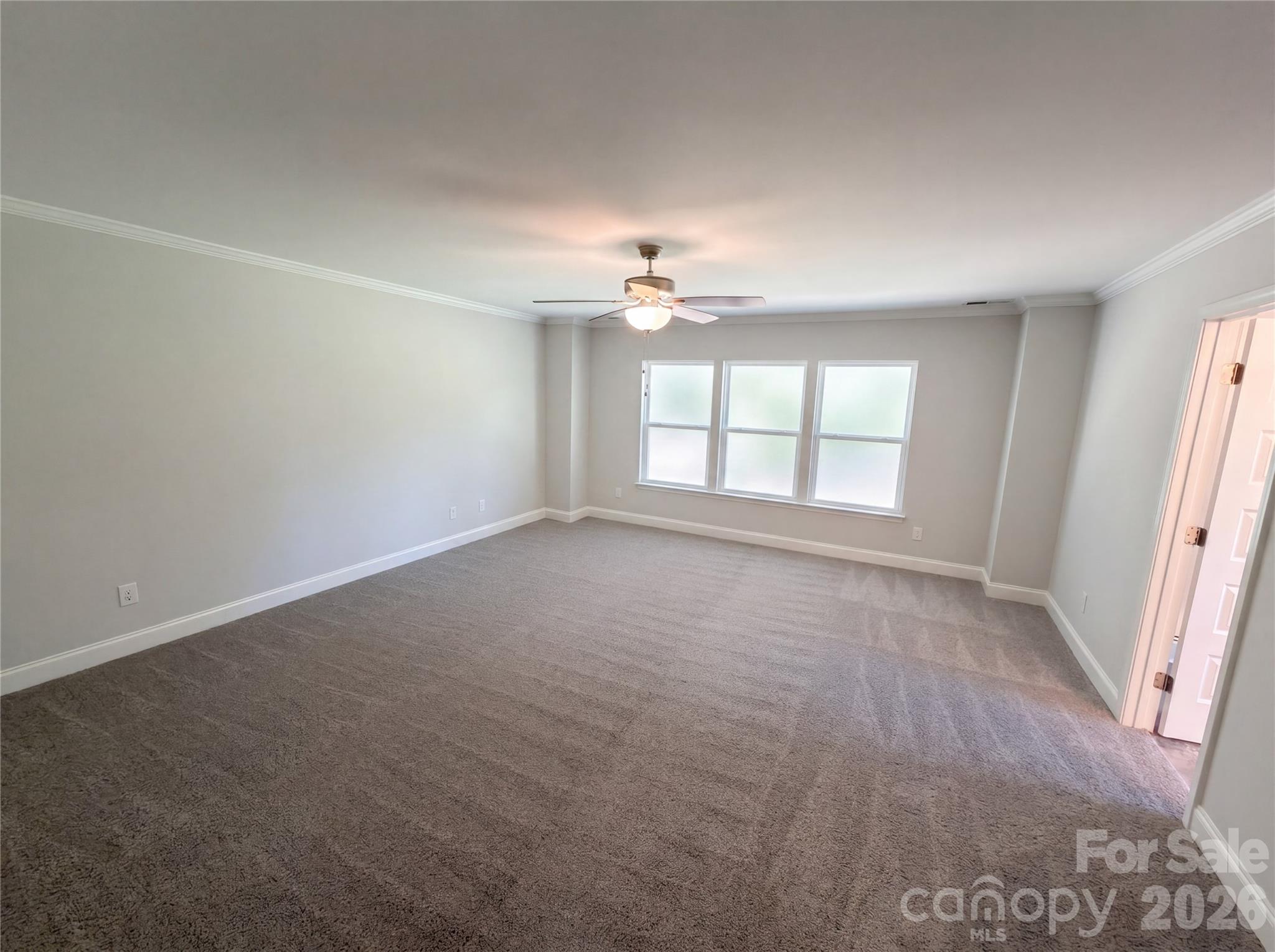 4918 Griffith Road Property Photo 4