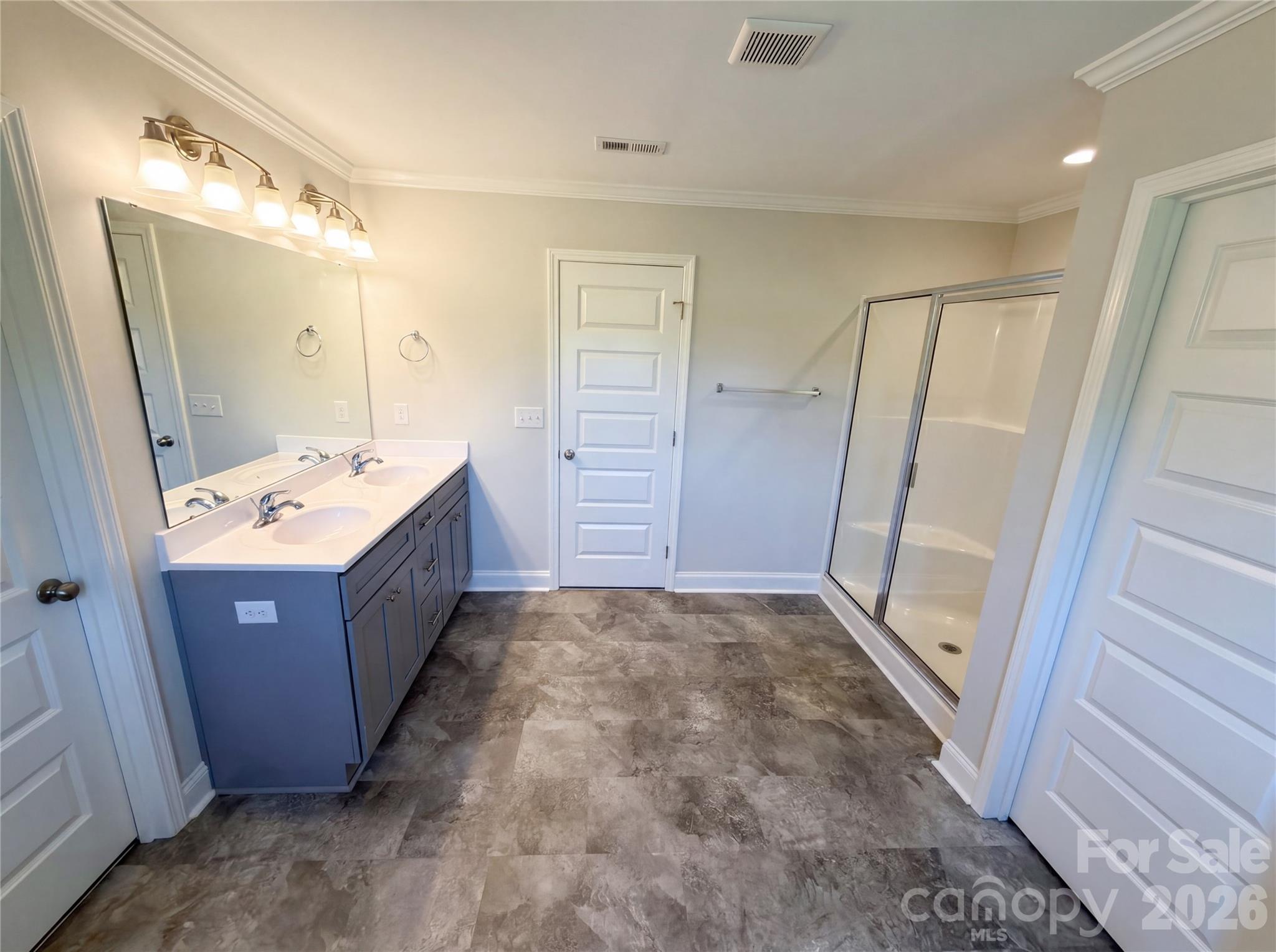 4918 Griffith Road Property Photo 13