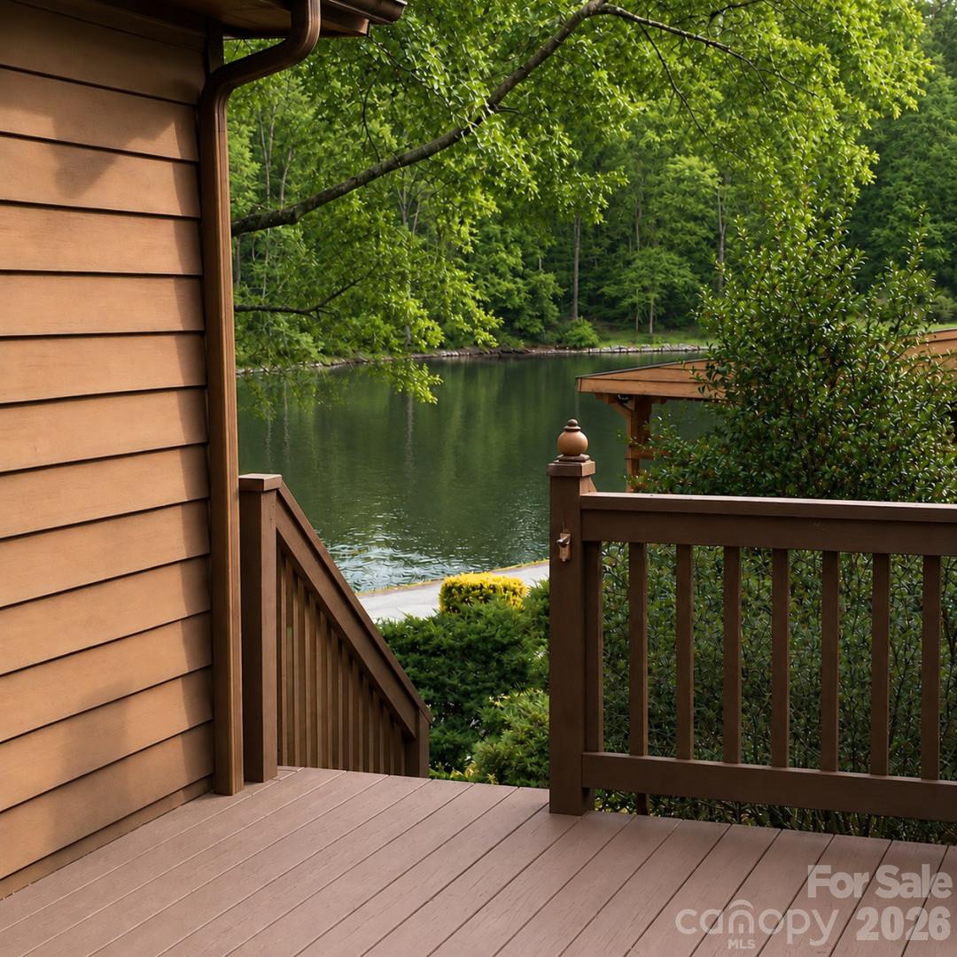99 Willow Way Property Photo 3
