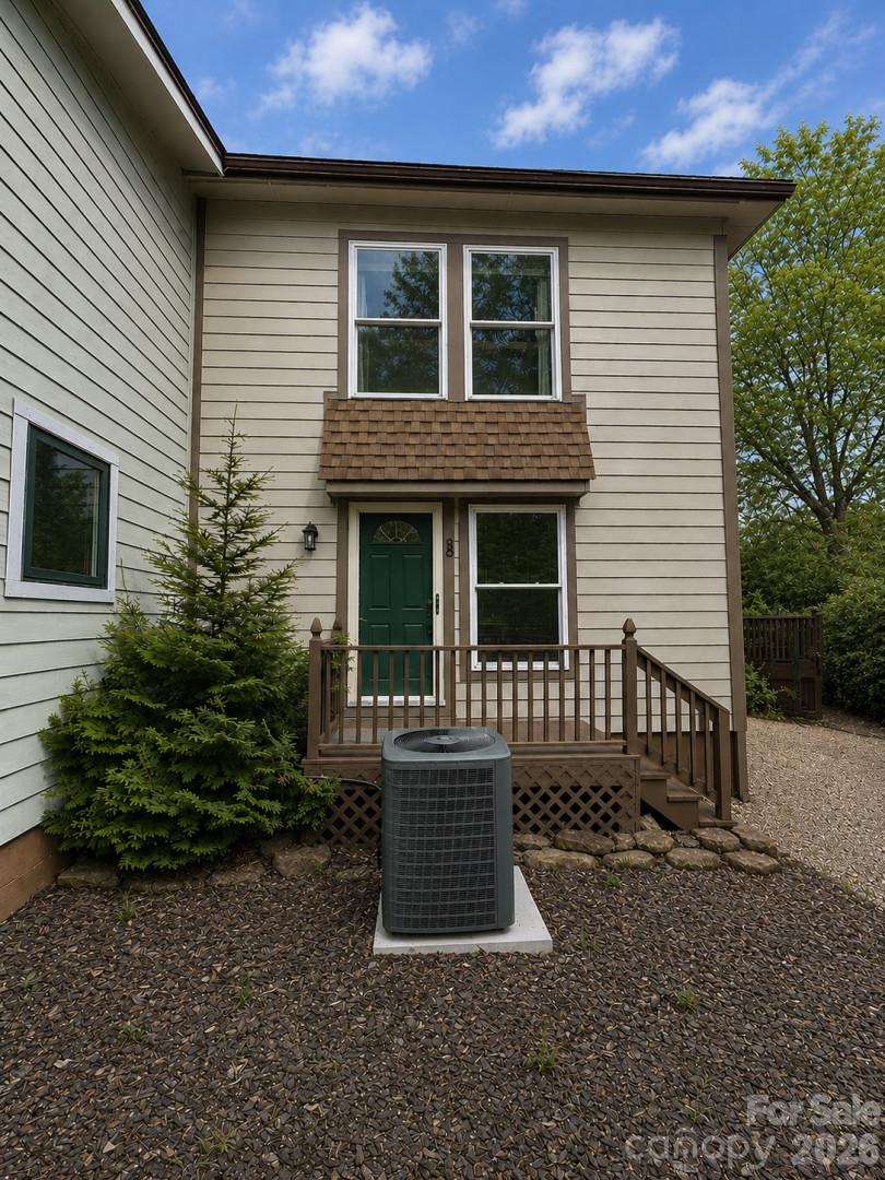 99 Willow Way Property Photo 4