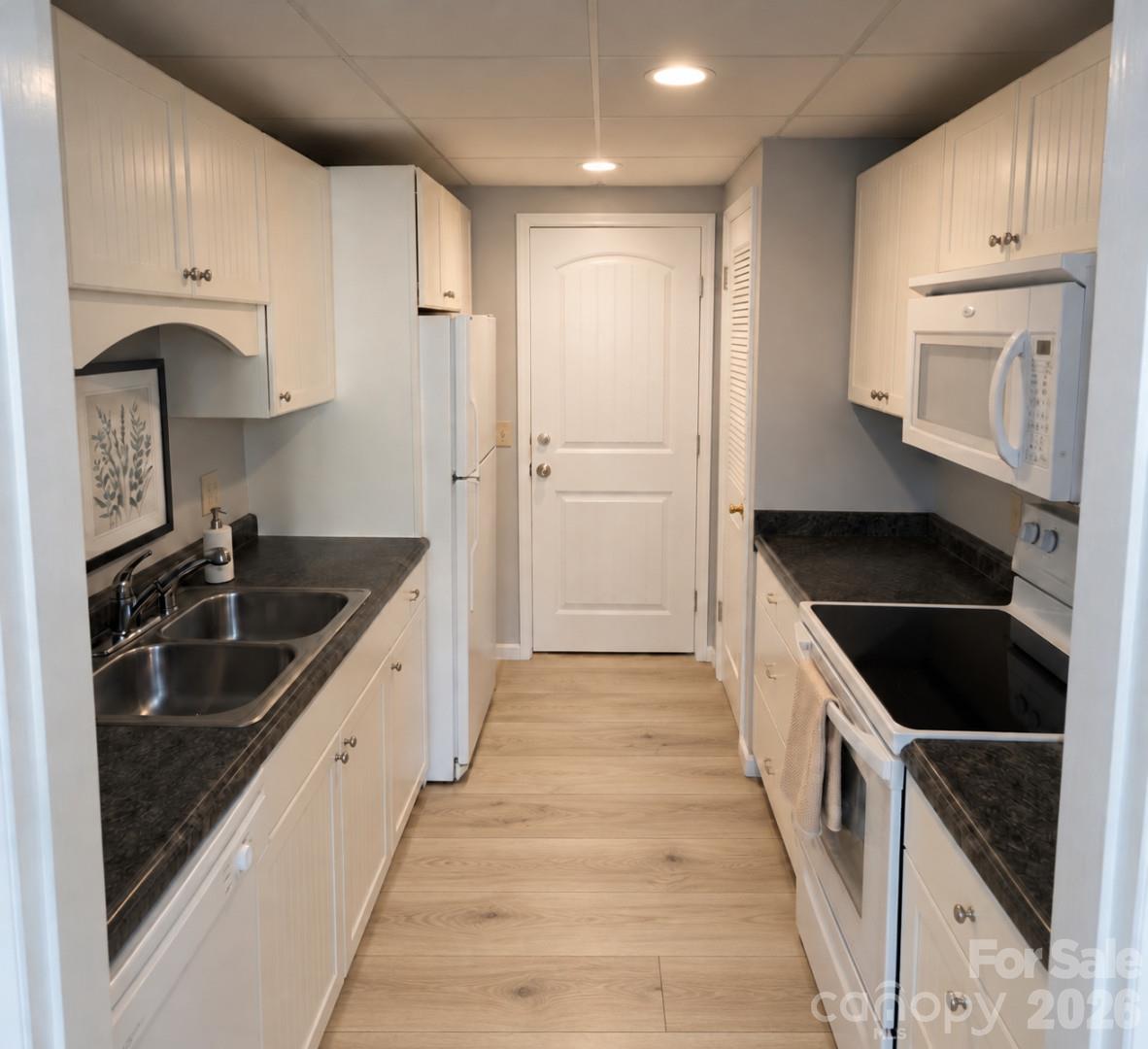 99 Willow Way Property Photo 17