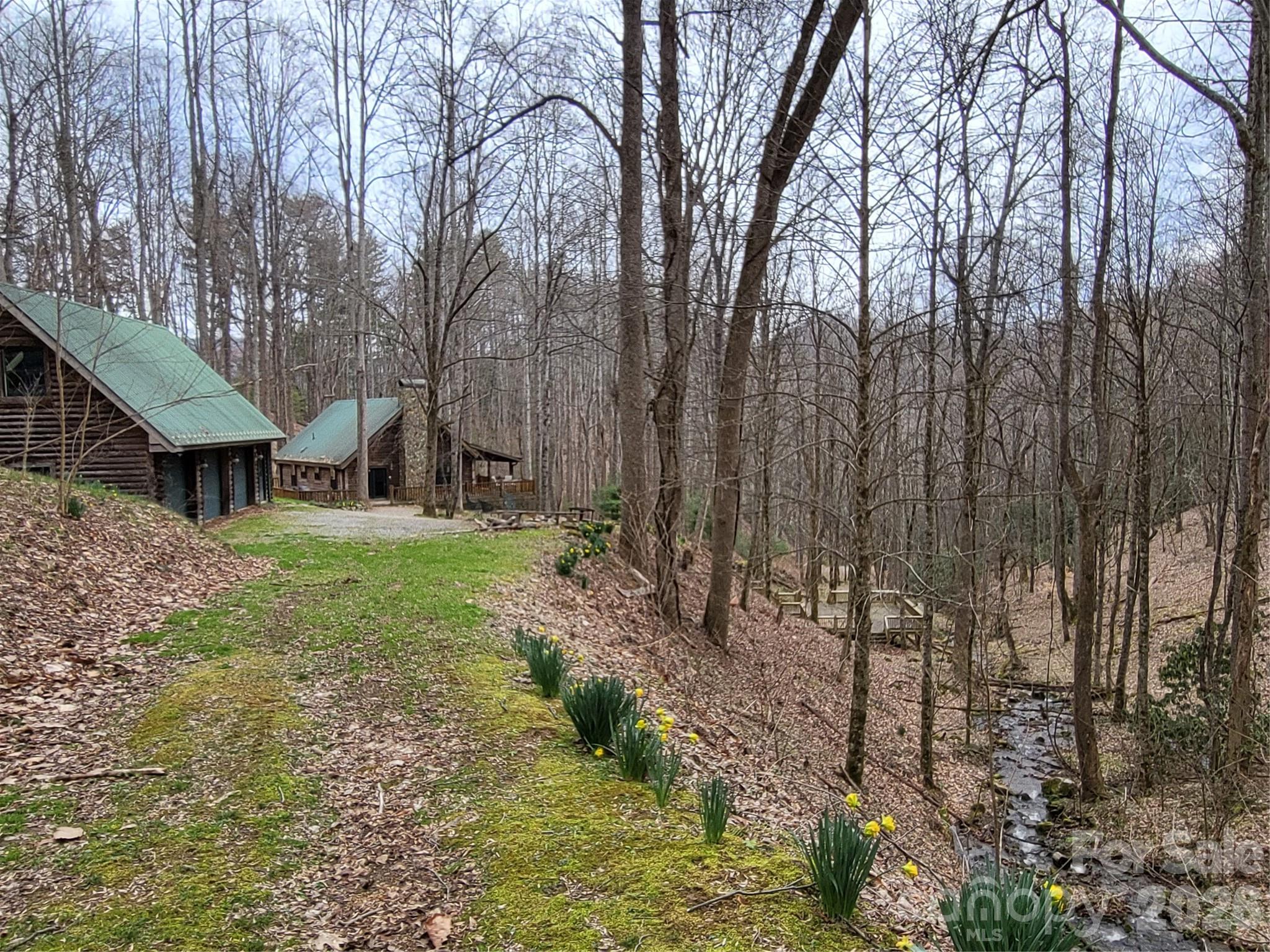 682 Rock House Road Property Photo 7