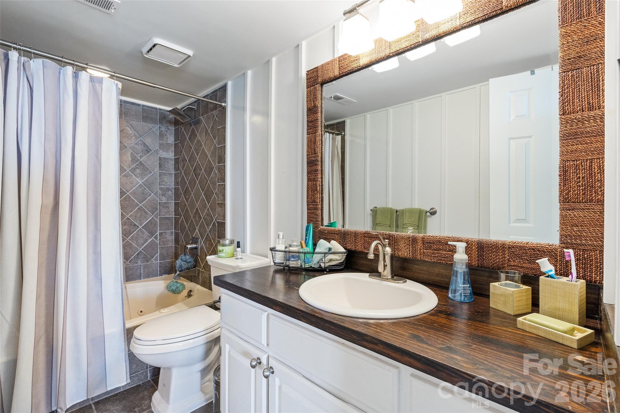 20417 Harborgate Court 507 Property Photo 13